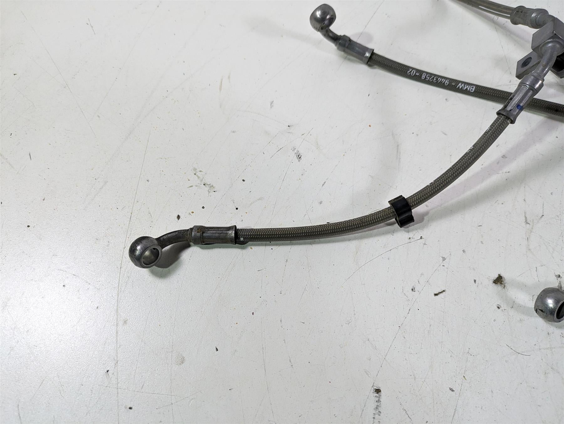 2022 BMW R1250 RT K052 Front Rear Abs Brake Line Hose Set 34329443257 {{ shop.shopifyCountryName }} - Mototech271