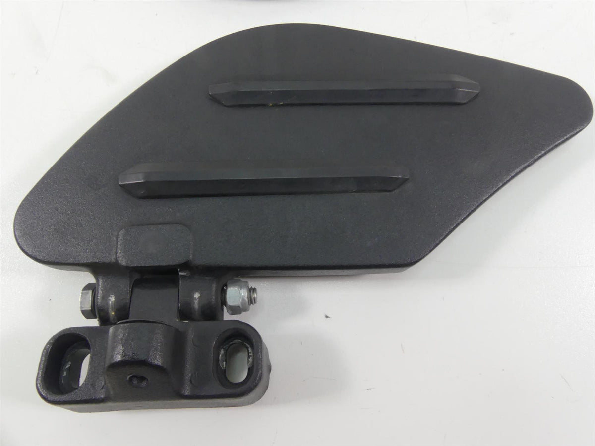 2015 Victory Cross Country Tour Rear Passenger Floorboard Set 5137338 5137339 {{ shop.shopifyCountryName }} - Mototech271