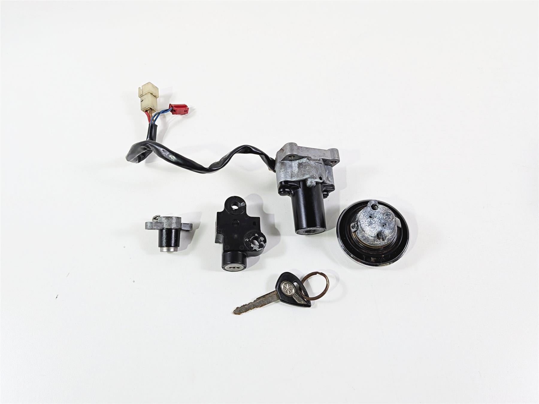 2012 Yamaha XV1900 Raider S Ignition Switch Key Lock Set 5C7-82510-10-00 {{ shop.shopifyCountryName }} - Mototech271