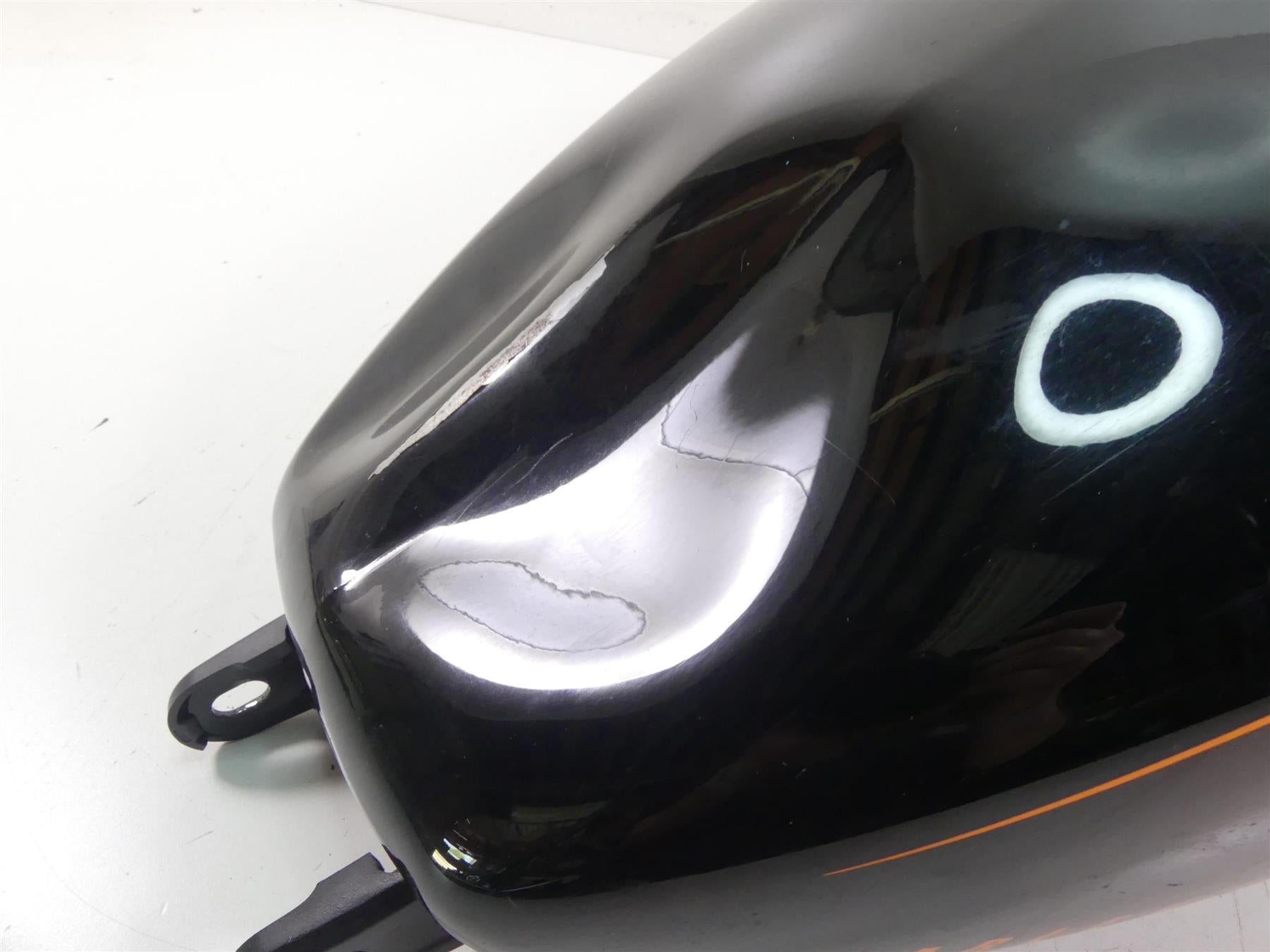 2021 Harley Softail FXBBS Street Bob Fuel Gas Petrol Tank - Dented 61000673 {{ shop.shopifyCountryName }} - Mototech271