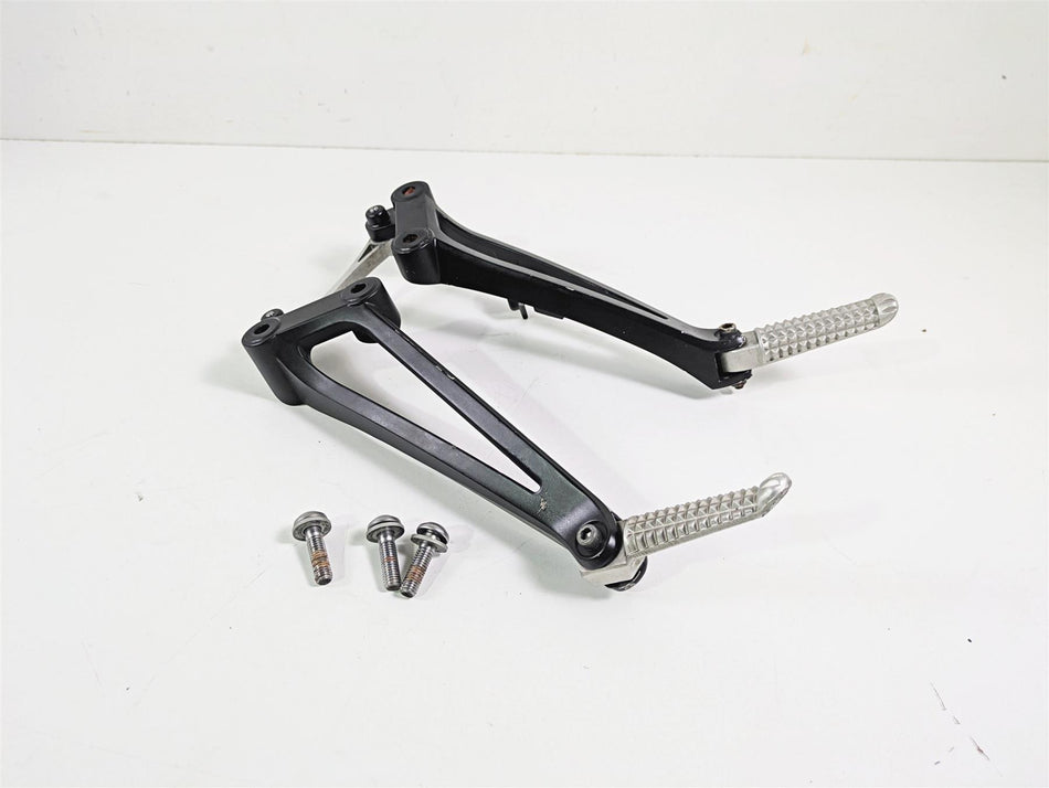 2014 Yamaha YZFR1 R1 RN22 Rear Passenger Footpeg Set 14B-2741L-10 14B-2742L-10 {{ shop.shopifyCountryName }} - Mototech271