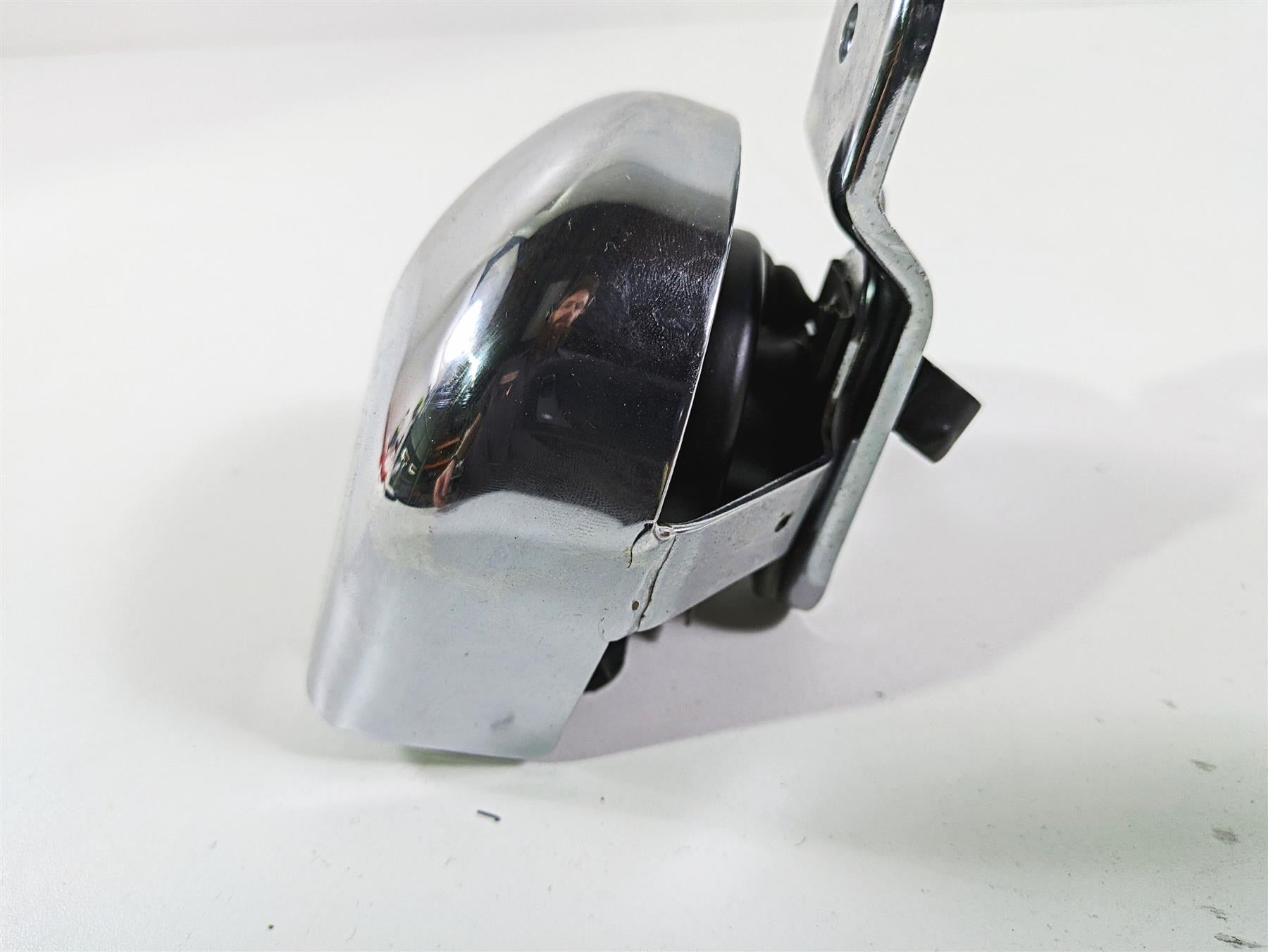 2008 Harley FLSTC Softail Heritage Horn + Chrome Cover 61300478A 69060-90H {{ shop.shopifyCountryName }} - Mototech271