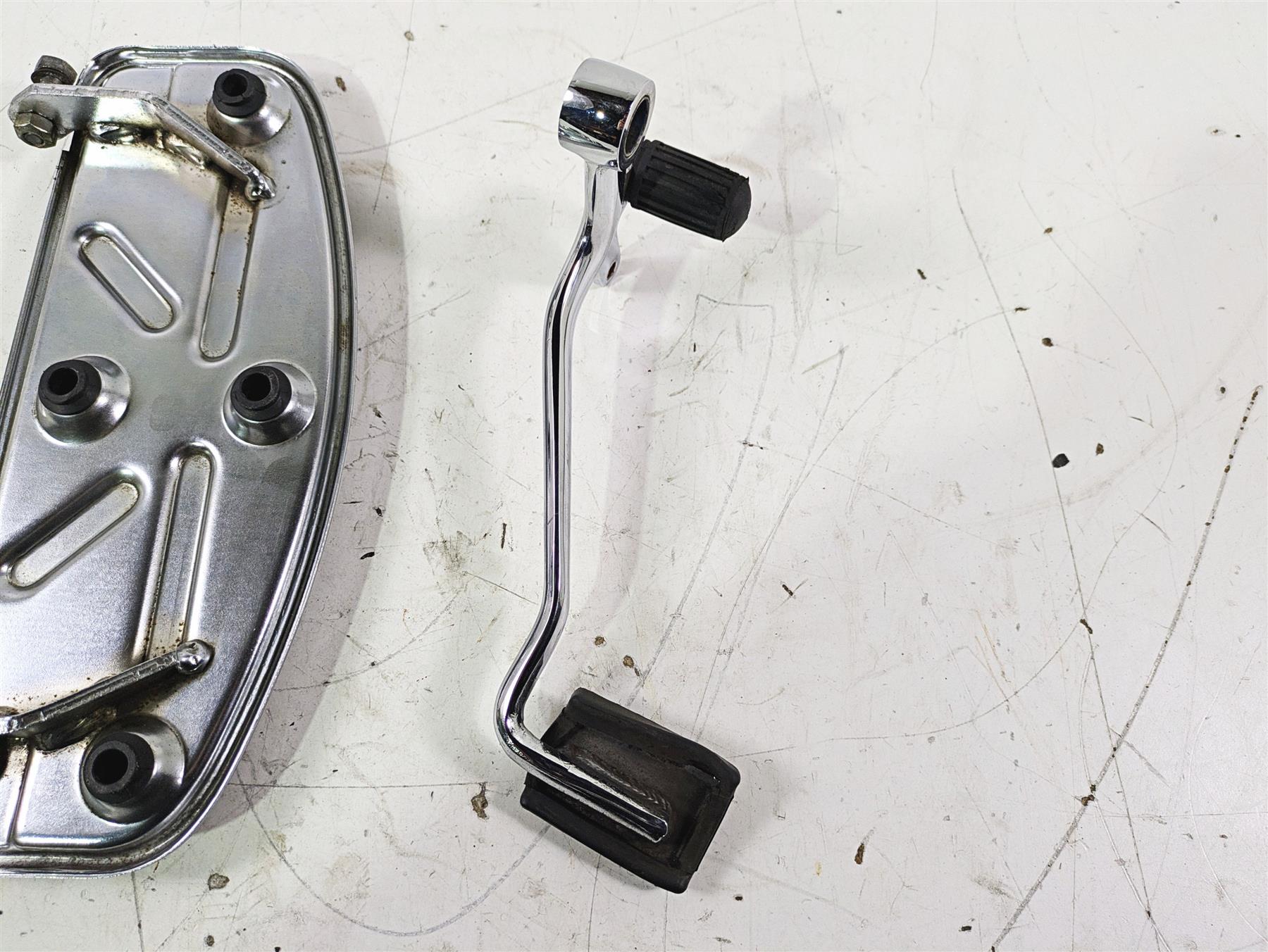 1998 Moto Guzzi California 1100 EV Right Floor Board & Brake Pedal GU03420330 {{ shop.shopifyCountryName }} - Mototech271
