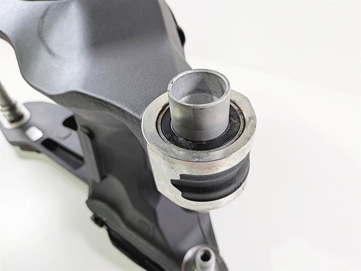 2019 Ducati 959 Panigale Straight Rear Swingarm & Axle Set 37011364BA {{ shop.shopifyCountryName }} - Mototech271