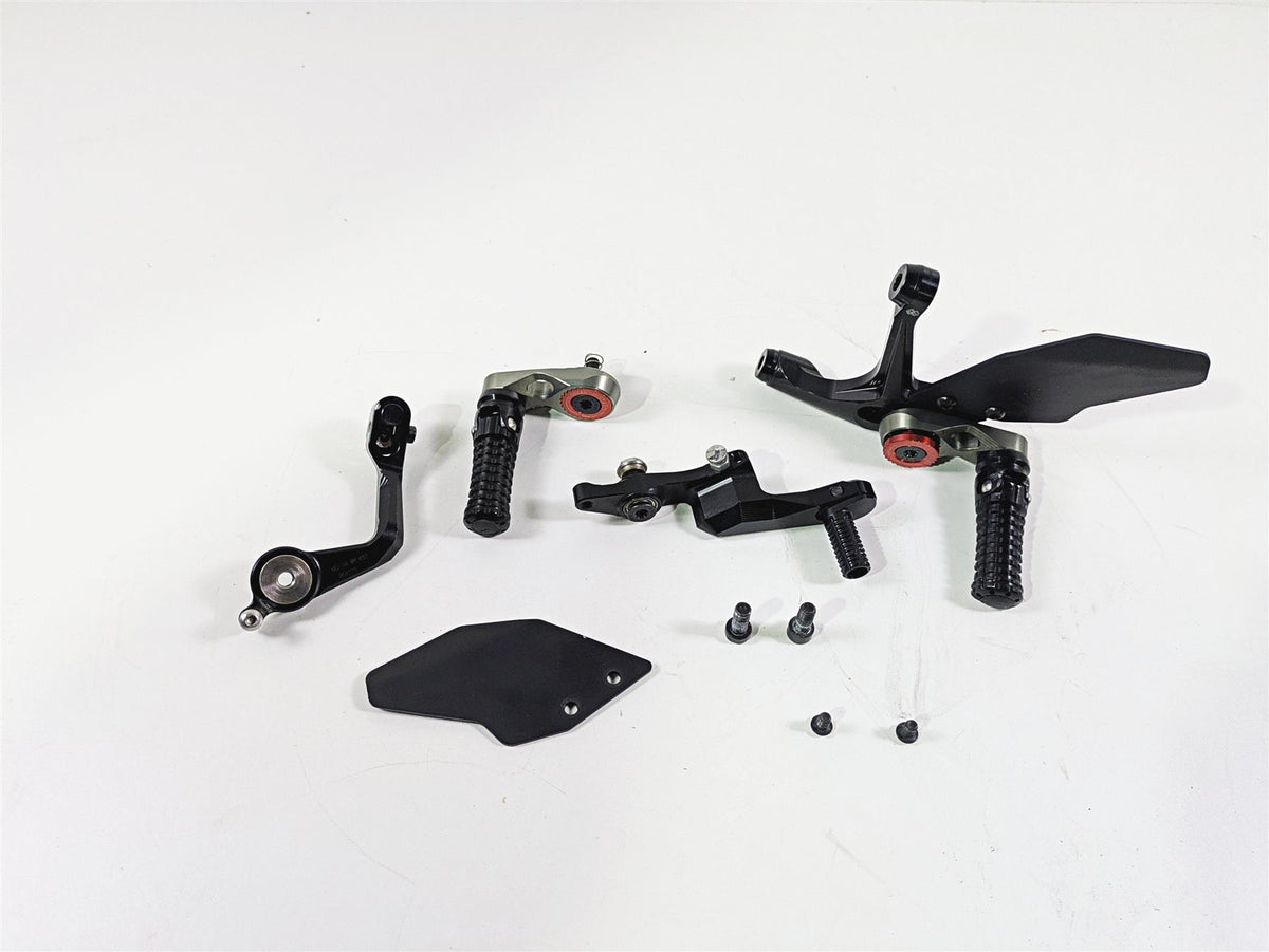 2022 Ducati Streetfighter V2 Gilles Tooling Adjustable Rearset Parts MUE2-D03-B {{ shop.shopifyCountryName }} - Mototech271