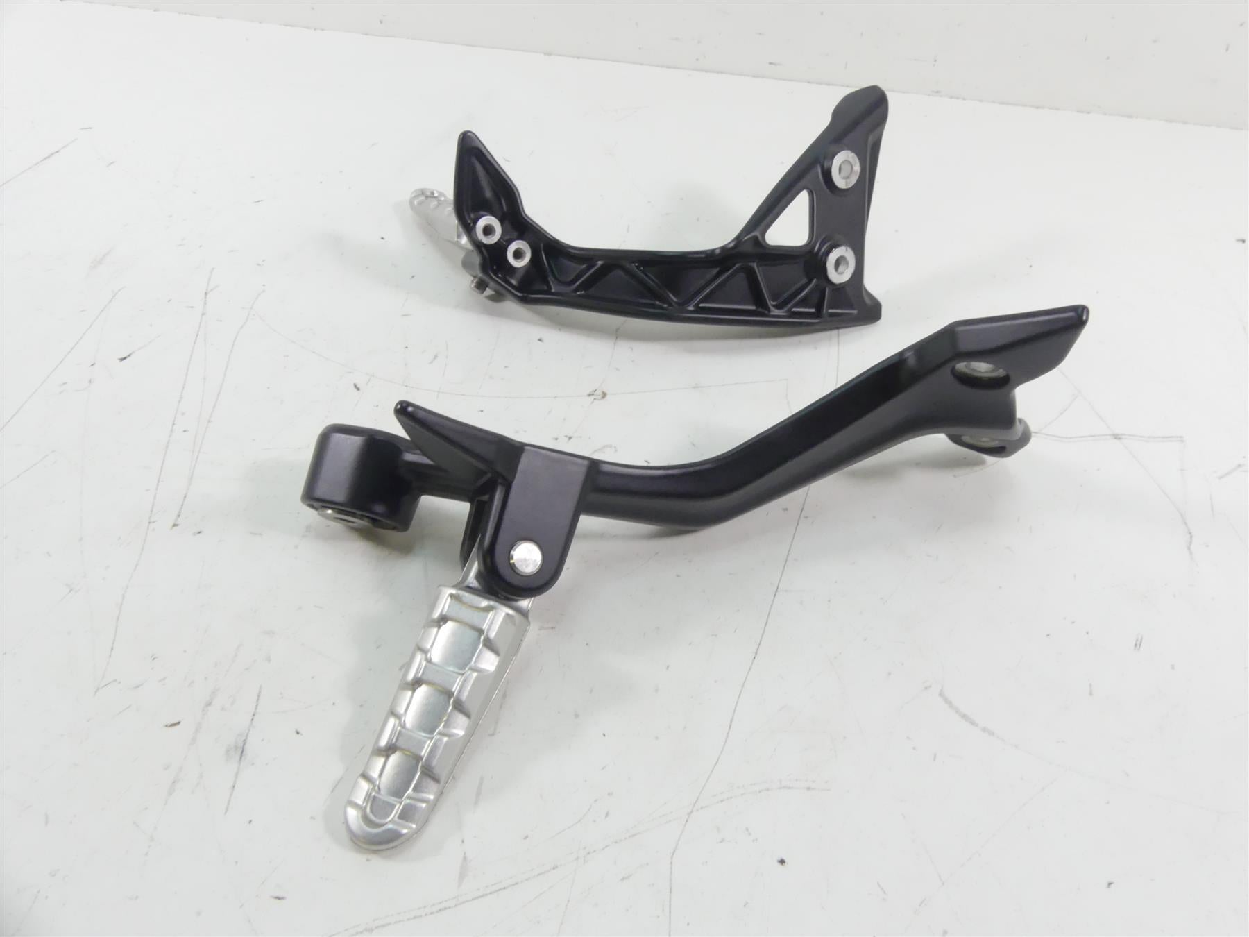 2019 Indian Motorcycle Co. FTR1200 Rear Passenger Footpeg Set 5142146 5142145