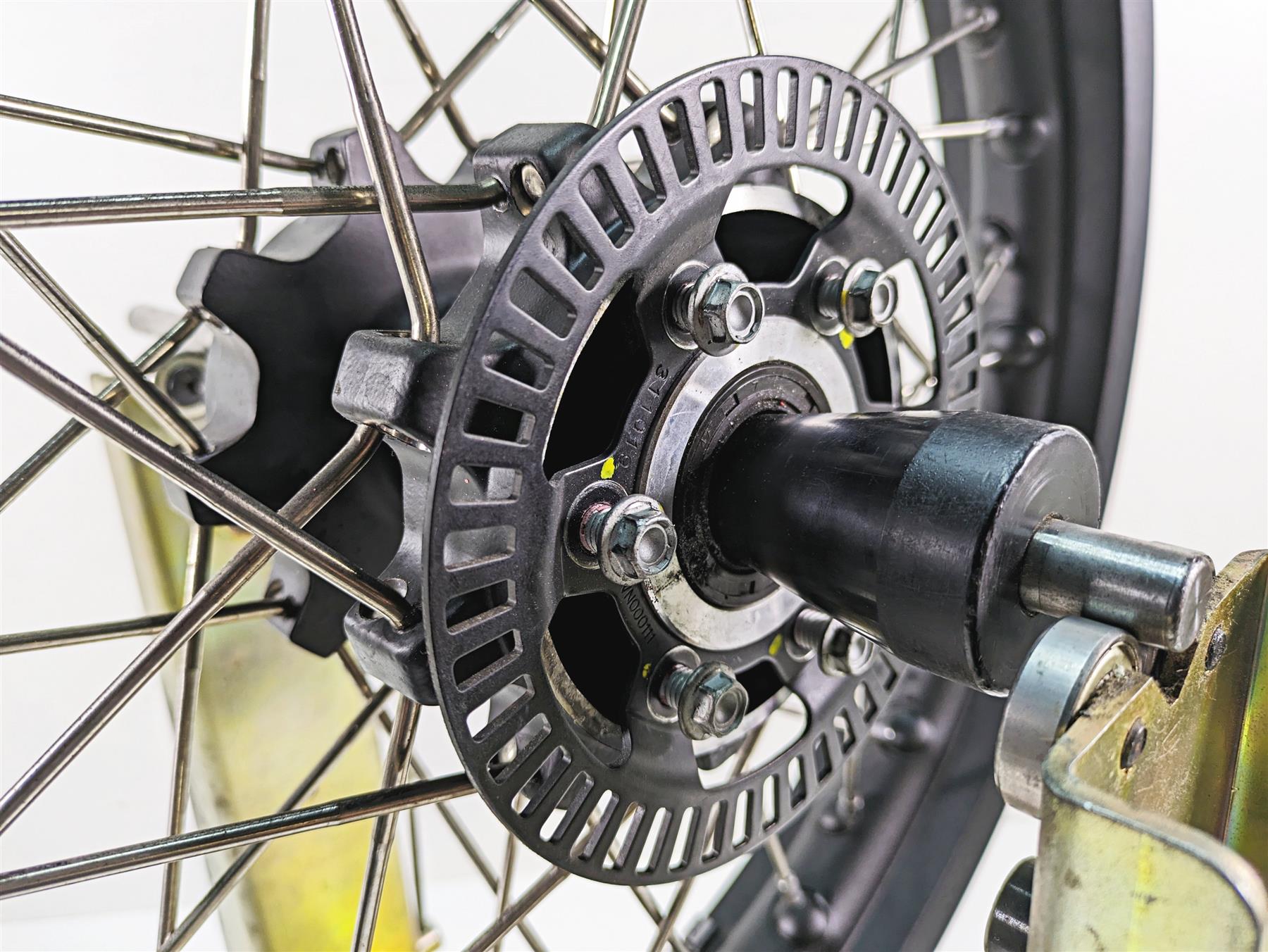 2020 Moto Guzzi V85 TT Adventure Straight 19x2.5 Etrto Front Wheel Rim 2B004300 {{ shop.shopifyCountryName }} - Mototech271