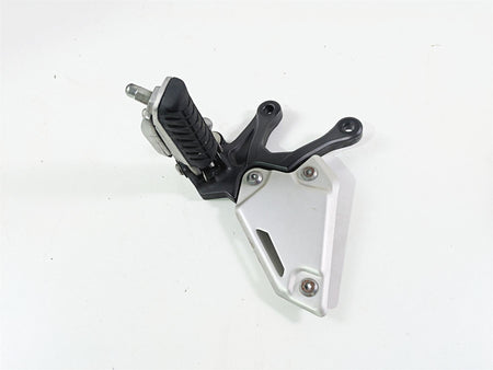2020 Kawasaki Z900 ZR900 Left Front Foot Peg & Mount 35063-1399-18R {{ shop.shopifyCountryName }} - Mototech271