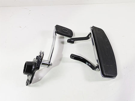 2016 Harley Touring FLHR Road King Front Right Floorboard & Brake Ped 50621-06A {{ shop.shopifyCountryName }} - Mototech271