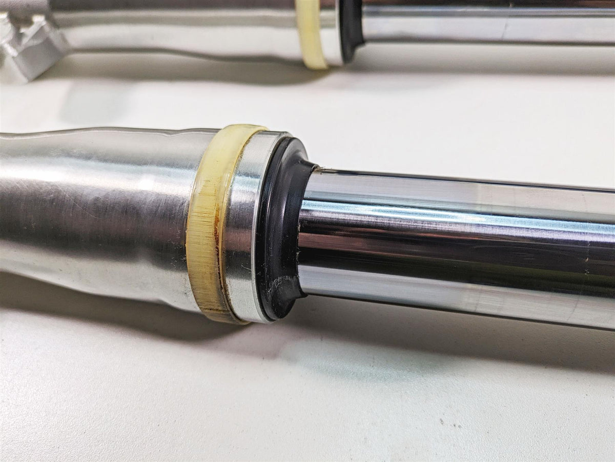 2006 Honda V-Twin VTX1300 R Straight Showa Front Fork Leg Set 41mm 51400-MEA-671 {{ shop.shopifyCountryName }} - Mototech271