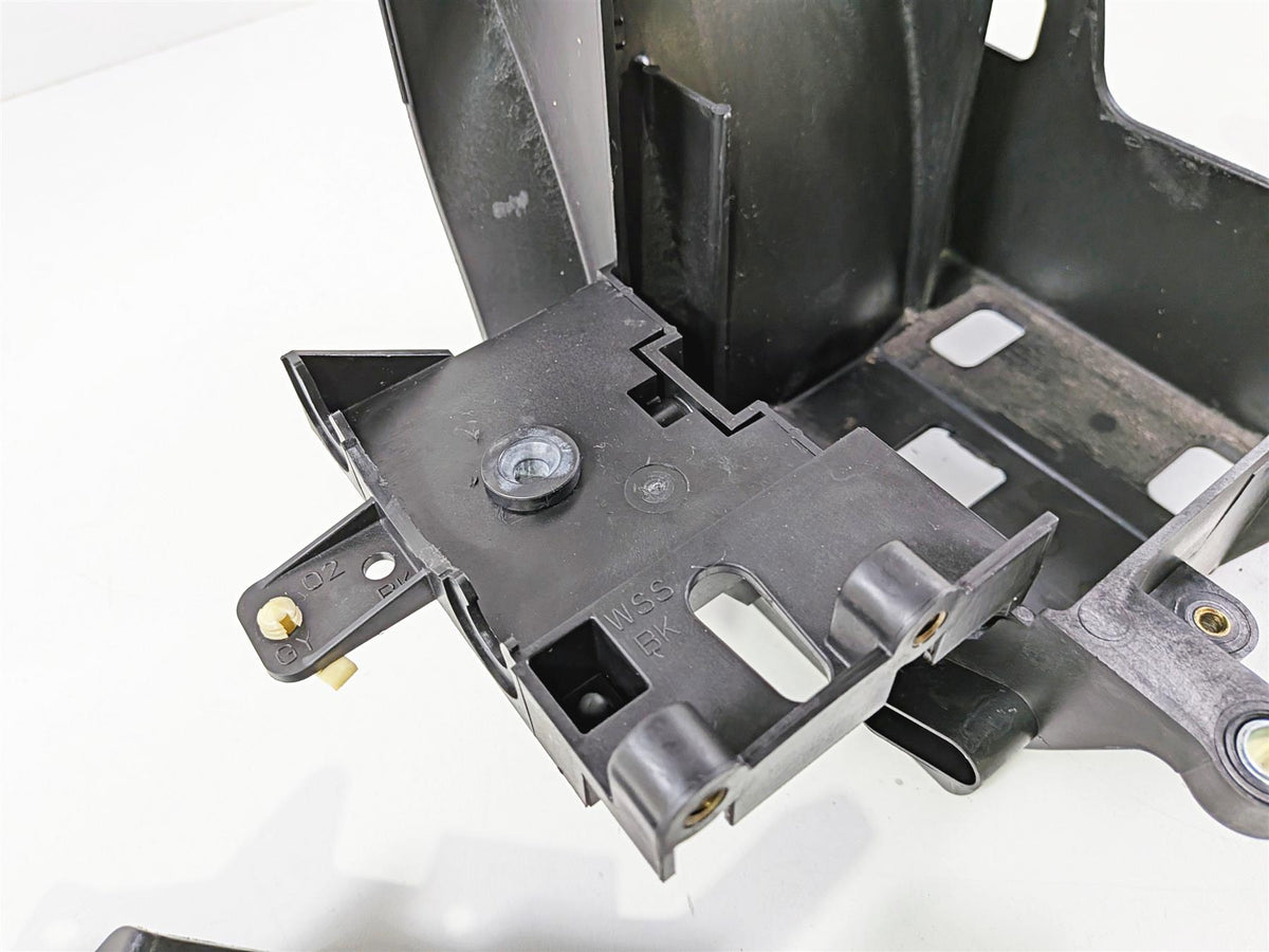 2014 Harley Touring FLHTK Electra Glide Battery & Ecm Holder - Read 66000010A-Mototech271