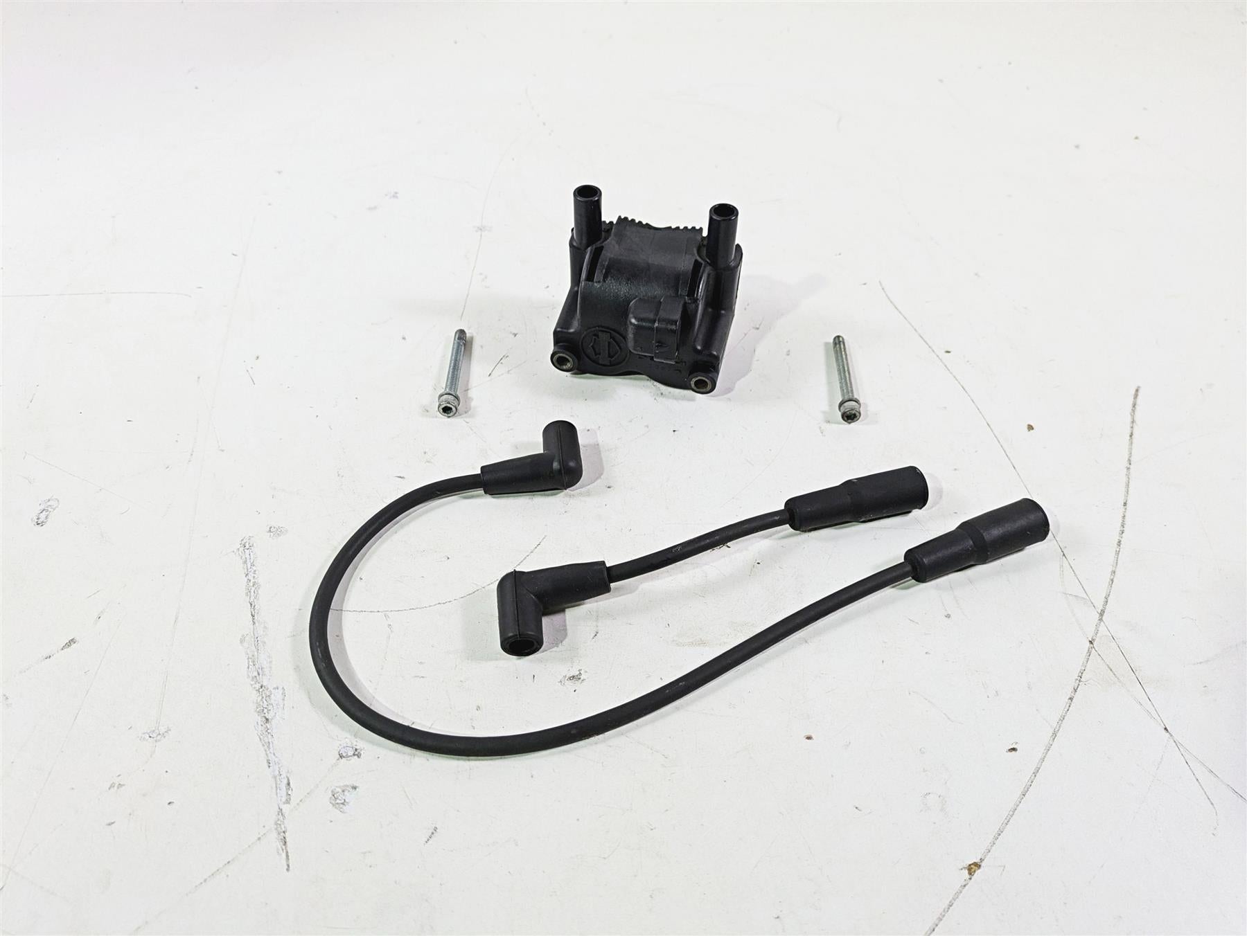 2017 Harley FLS Softail Slim Ignition Coil + Wiring & Plugs Set 31743-01 {{ shop.shopifyCountryName }} - Mototech271