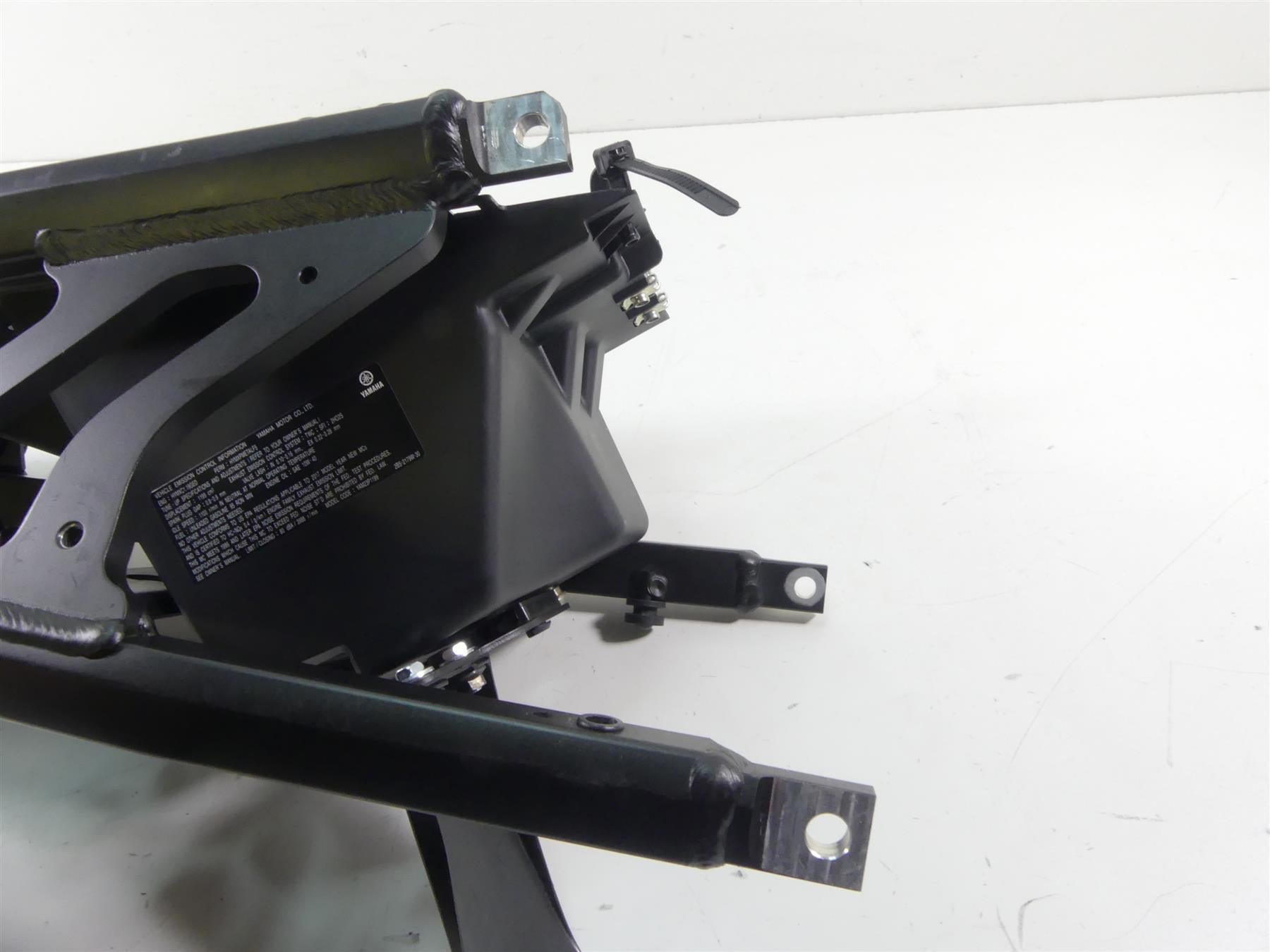 2017 Yamaha XT1200Z Super Tenere Rear Subframe & Inner Fender Set 2BS-21190-10 {{ shop.shopifyCountryName }} - Mototech271