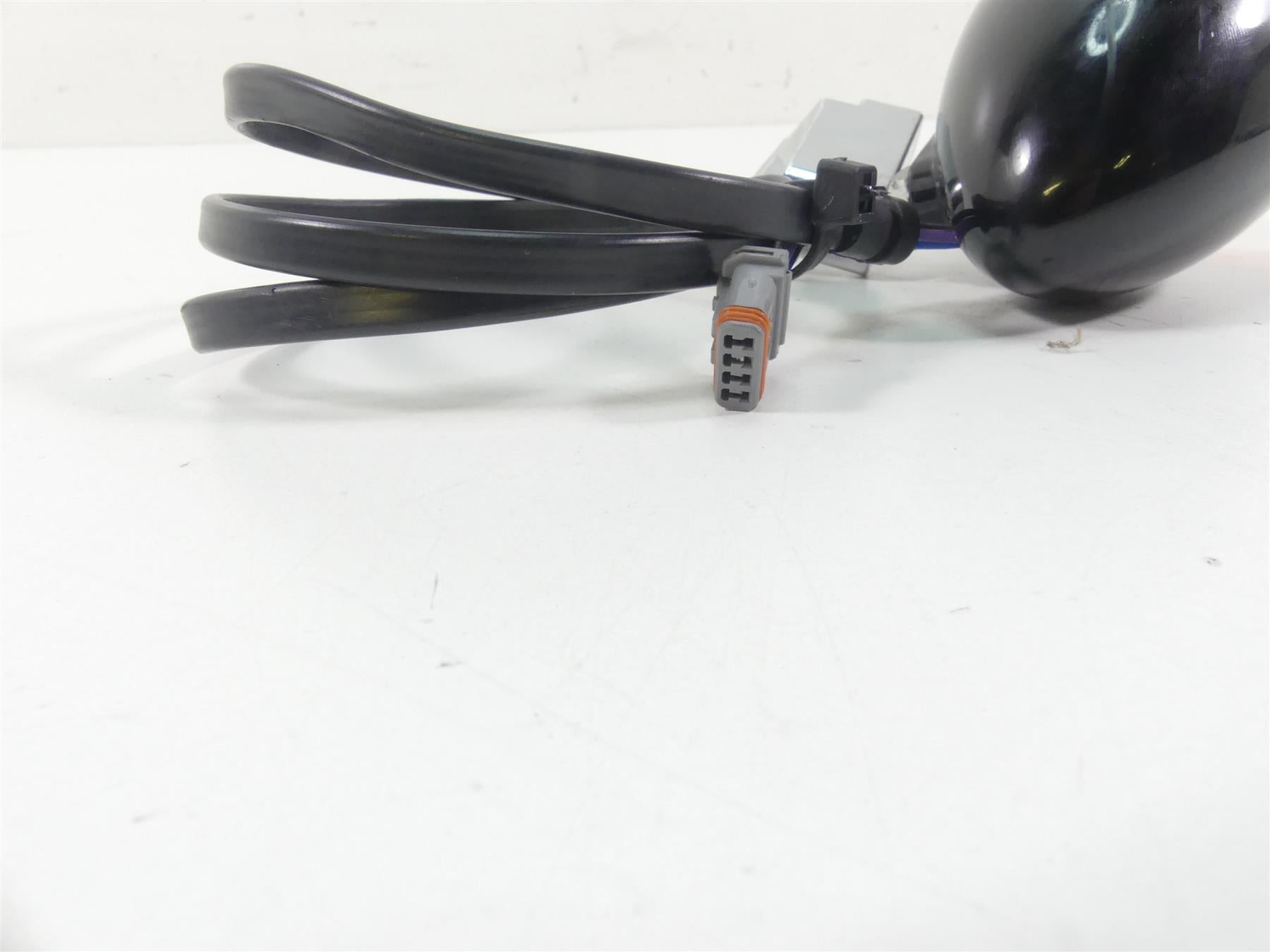 2018 Harley Softail FXFB Fat Bob Front Right Blinker Turn Signal - Read 67800523 {{ shop.shopifyCountryName }} - Mototech271