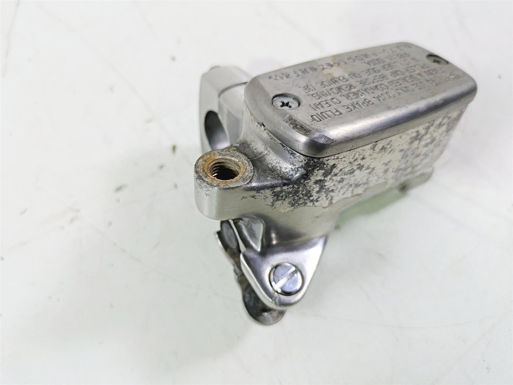 2002 Honda V-Twin VTX1800 C Front Brake Master Cylinder 45510-MZ0-A41 {{ shop.shopifyCountryName }} - Mototech271