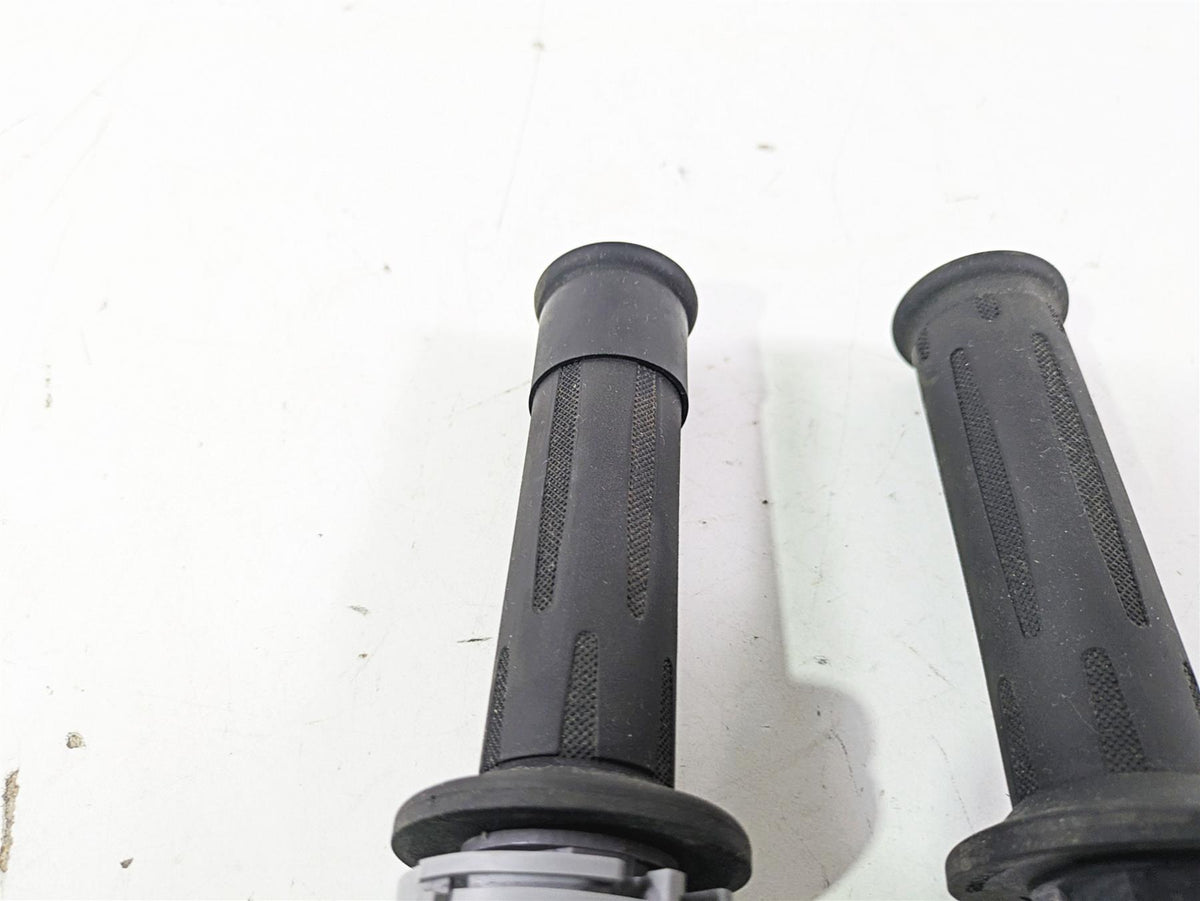 2015 BMW R nineT K21 Left Right Hand Grip Set 61317721849 61317714236 {{ shop.shopifyCountryName }} - Mototech271