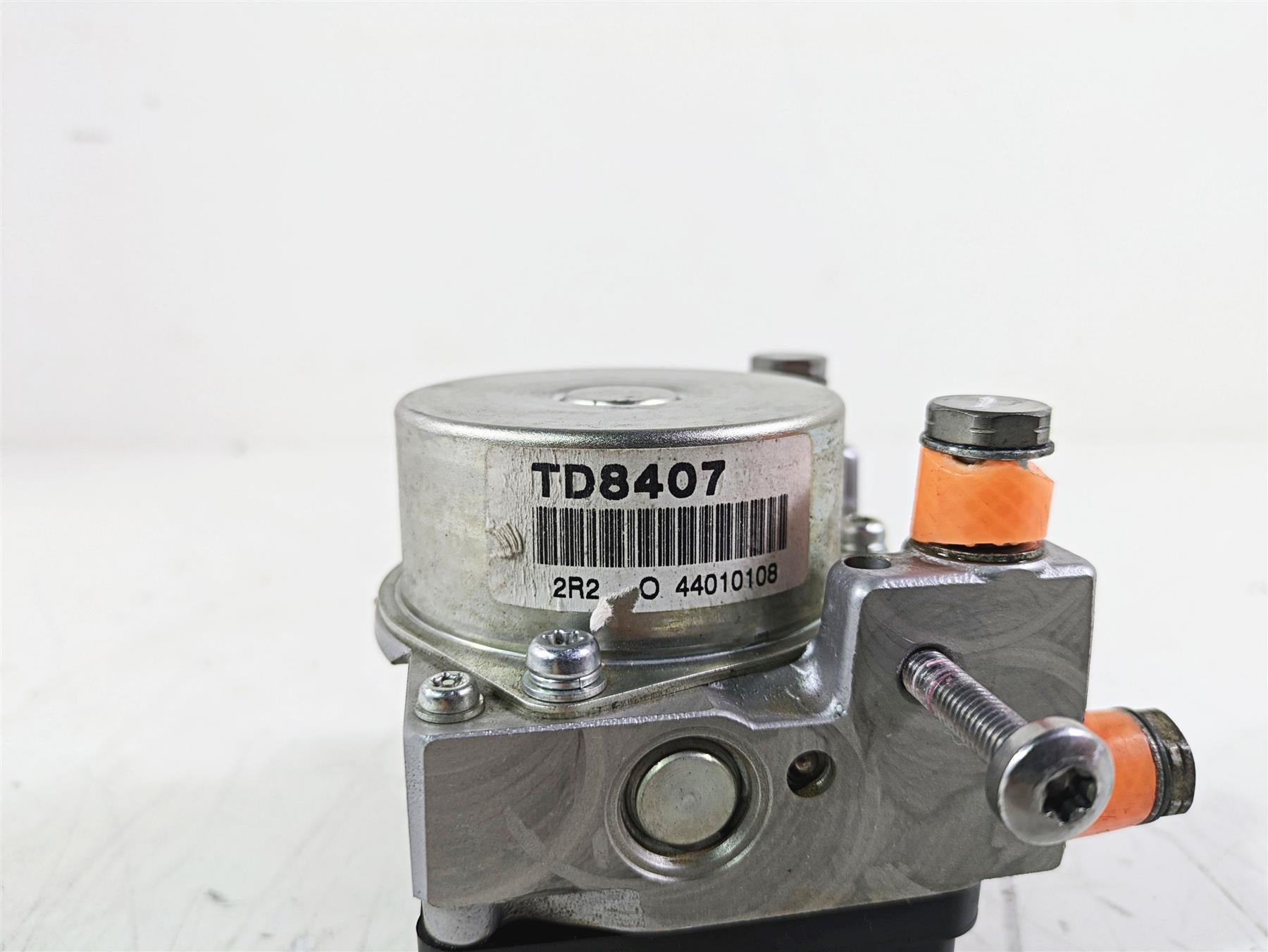 2015 Triumph Tiger Explorer XC Abs Brake Pump Unit Module T2026501 {{ shop.shopifyCountryName }} - Mototech271