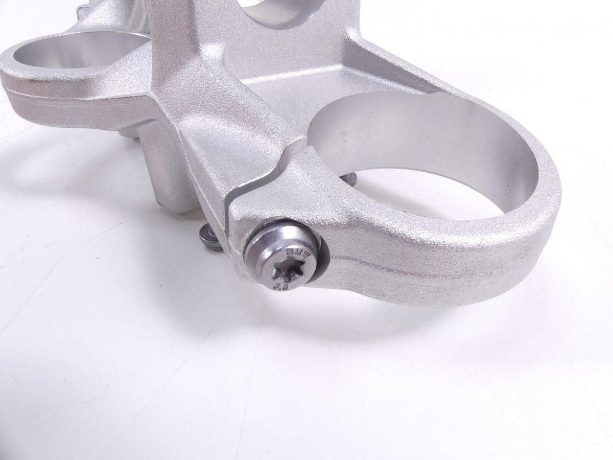 2020 BMW F900 R F900R K83 Upper Triple Tree Steering Clamp Risers 8404205 {{ shop.shopifyCountryName }} - Mototech271