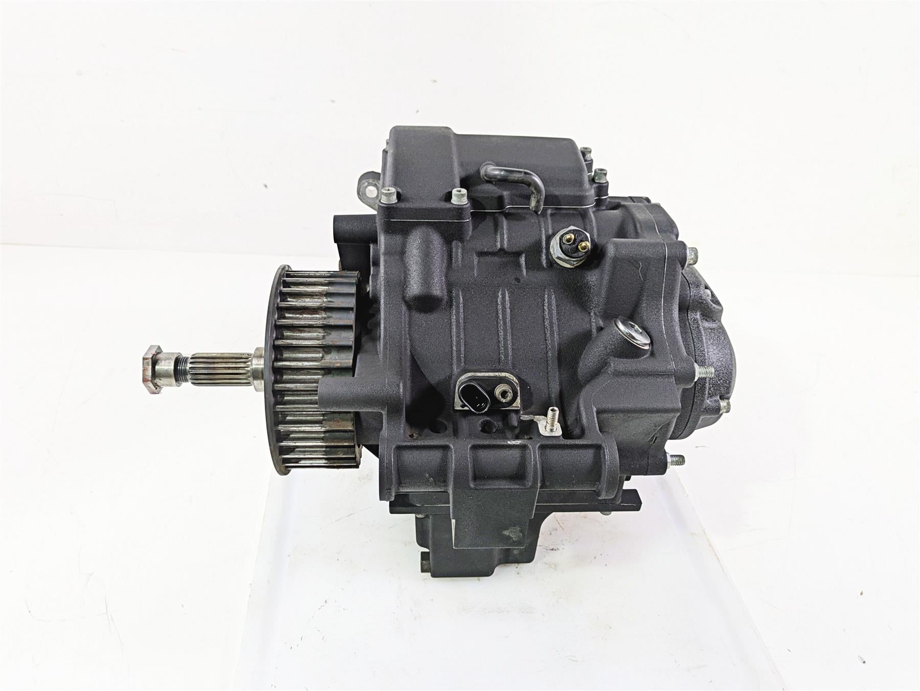 2015 Harley FXDF Dyna Fat Bob Transmission Gear Box 6 Speed - 14k 33083-10A {{ shop.shopifyCountryName }} - Mototech271