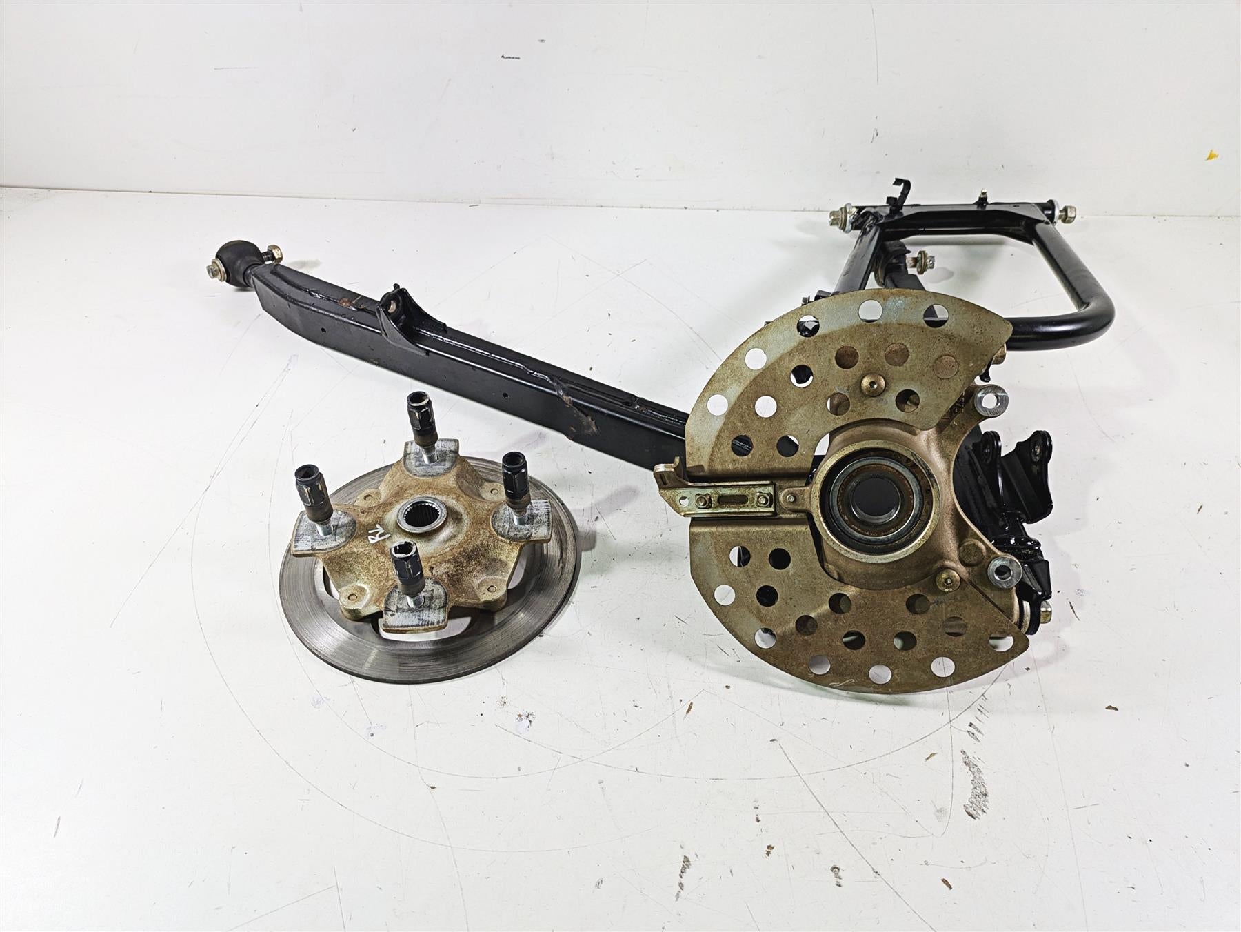 2022 Yamaha YXZ1000 R Left Rear Trailing Arms & Hub 2HC-F2106-50-00 2HC-F2106-51 {{ shop.shopifyCountryName }} - Mototech271