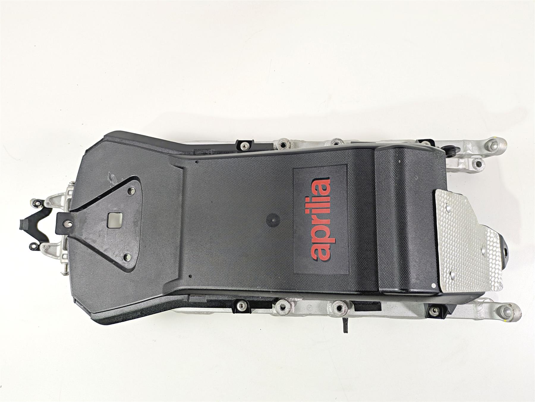 2017 Aprilia RSV 1100 Tuono V4 Factory Straight Subframe & Inner Fender 2B003589 {{ shop.shopifyCountryName }} - Mototech271