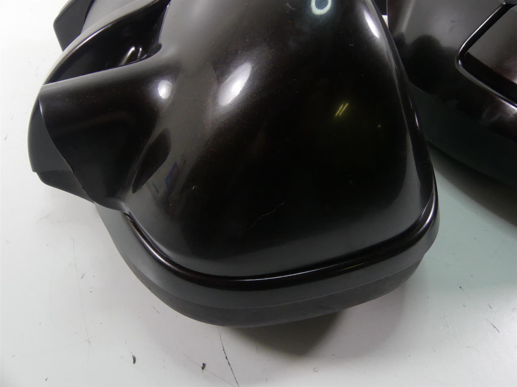2013 Harley Touring FLHTK Electra Glide Lower Leg Fairing Set 58816-05 58817-05 {{ shop.shopifyCountryName }} - Mototech271