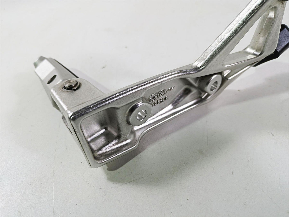 2012 BMW R1200R K27 Rear Passenger Foot Peg Rest Set 46717728893 46717728894 {{ shop.shopifyCountryName }} - Mototech271