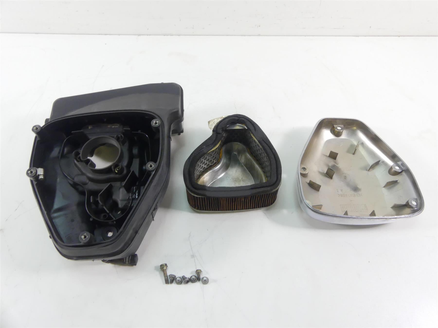 2003 Honda VTX1300 S Air Box Cleaner Filter + Chrome Cover 17221-MEA-670 {{ shop.shopifyCountryName }} - Mototech271