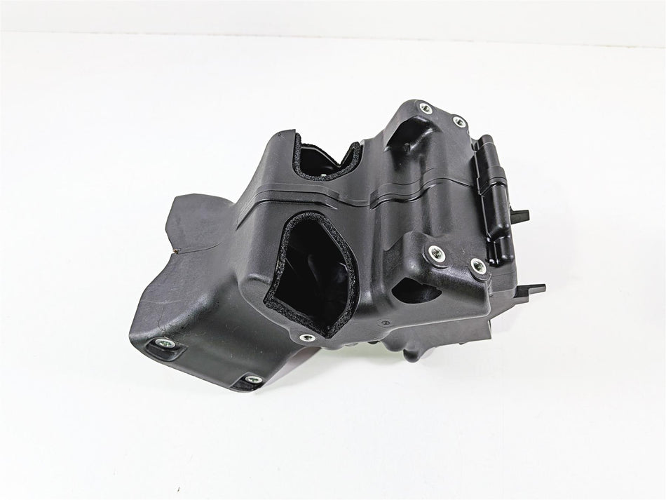 2024 Honda CBR600RR Front Center Air Inlet Duct Scoop Ram 17300-MJC-A00-Mototech271