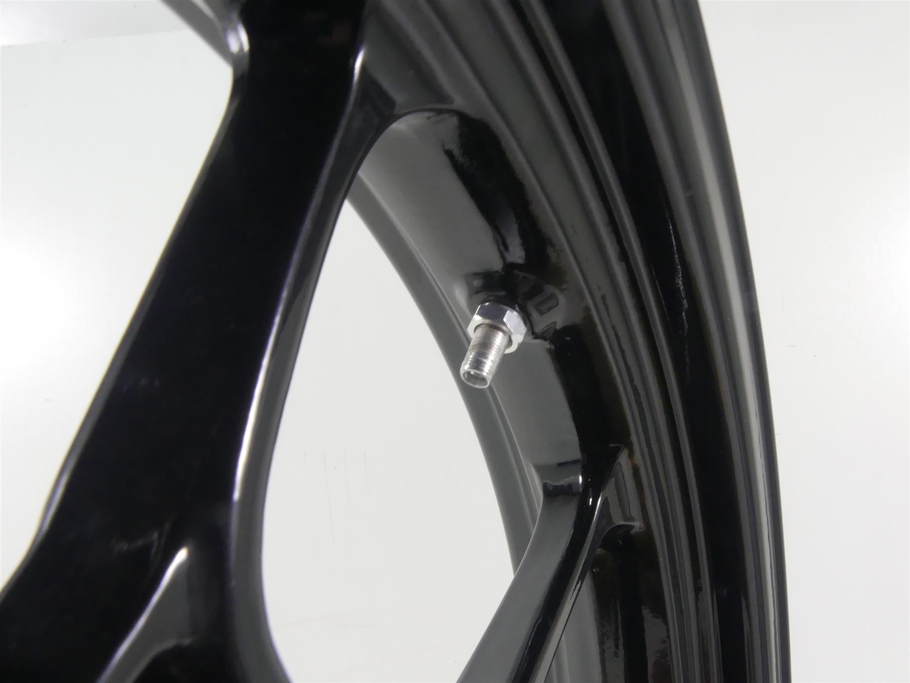 2019 Indian Motorcycle Co. FTR1200 Front Wheel Rim 19x3 -Read 1523218 {{ shop.shopifyCountryName }} - Mototech271