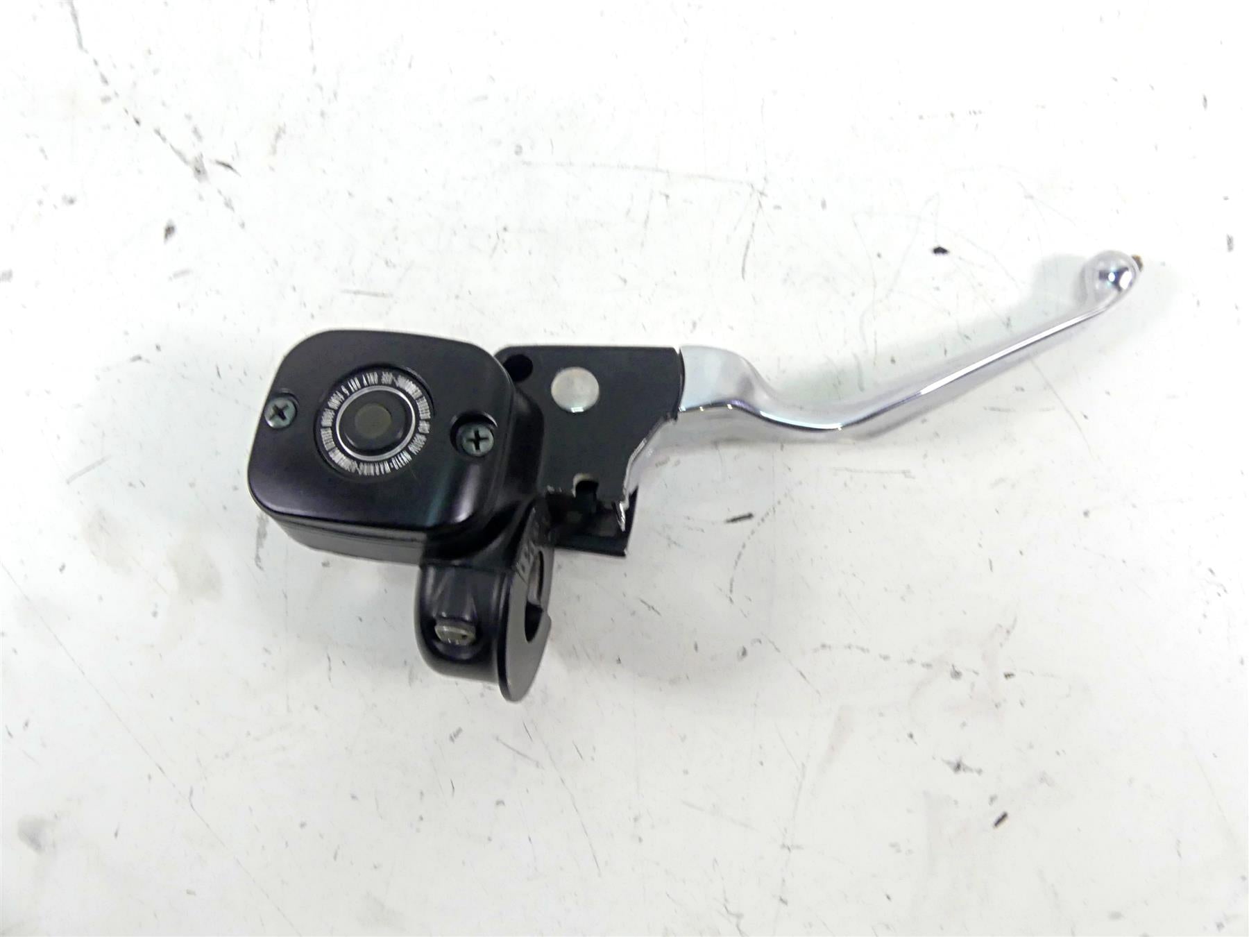 2002 Harley Touring FLHTC Electra Glide Front Brake Master Cylinder 41700737 {{ shop.shopifyCountryName }} - Mototech271