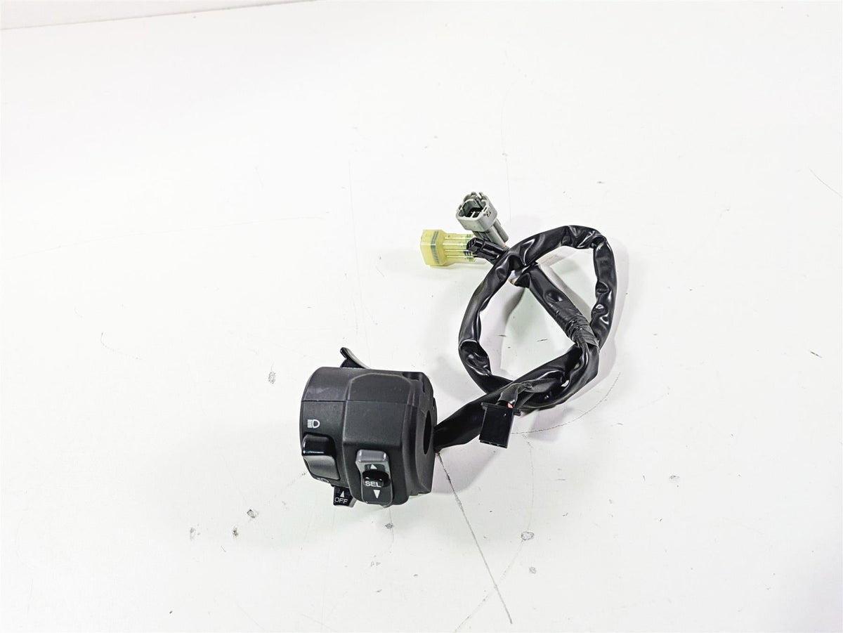 2022 Kawasaki ZR900RS Cafe Left Hand Turn Signal Light Control Switch 46091-0618 {{ shop.shopifyCountryName }} - Mototech271