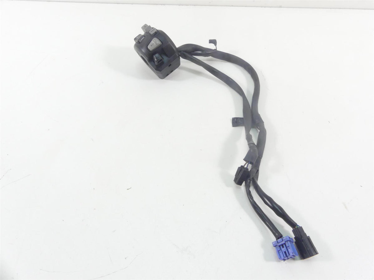 2018 Honda CBR1000 RR SC77 Left Hand Blinker Lights Control Switch 35200-MKF-D42 {{ shop.shopifyCountryName }} - Mototech271
