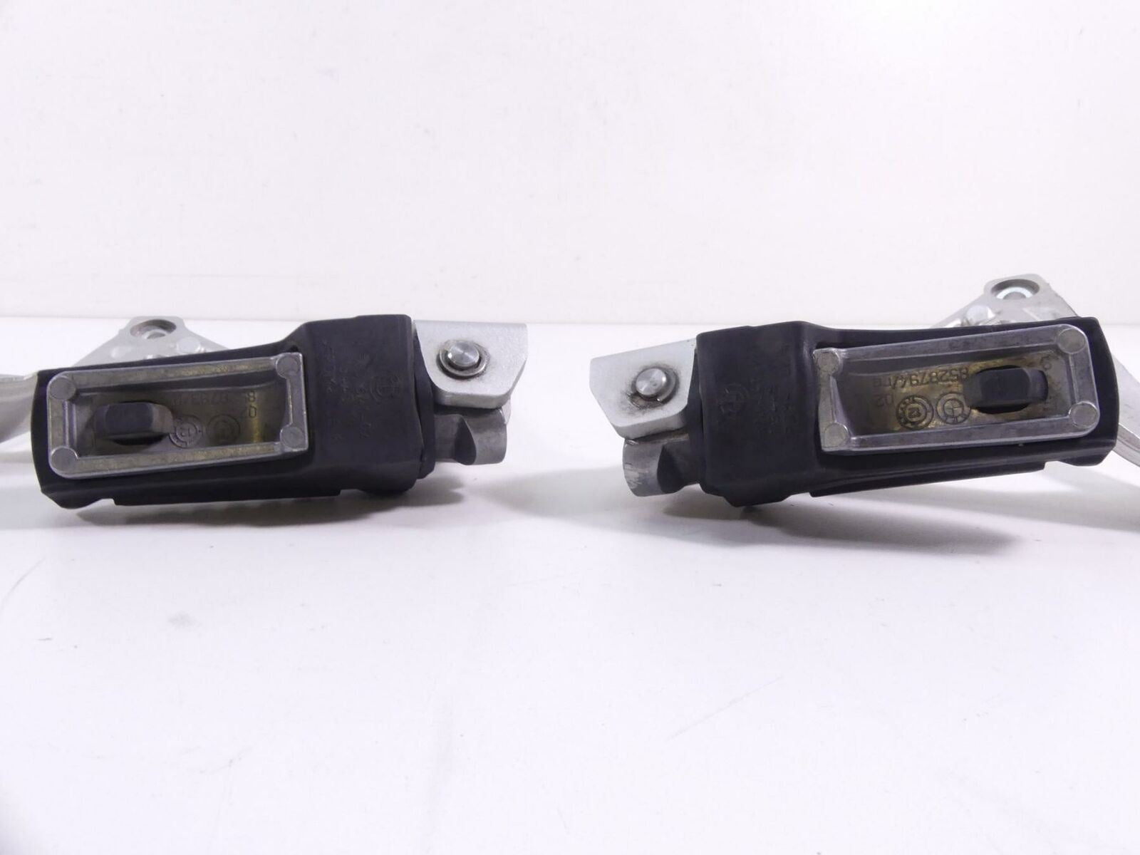 2013 BMW R1200GS GSW K50 Rear Passenger Footpeg Set 46718526741 46718526742 {{ shop.shopifyCountryName }} - Mototech271