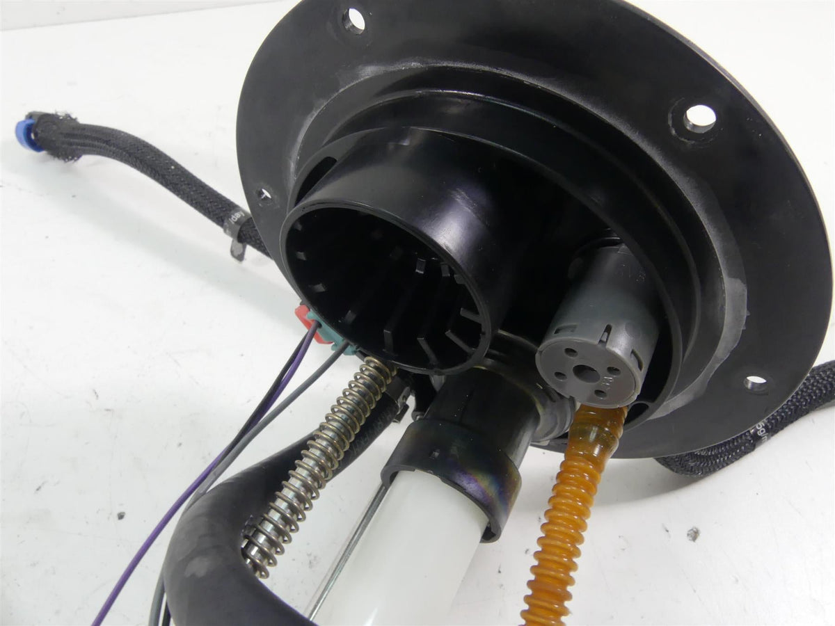 2012 Harley VRSCF Muscle Rod Fuel Gas Petrol Pump - Tested 75310-07 {{ shop.shopifyCountryName }} - Mototech271
