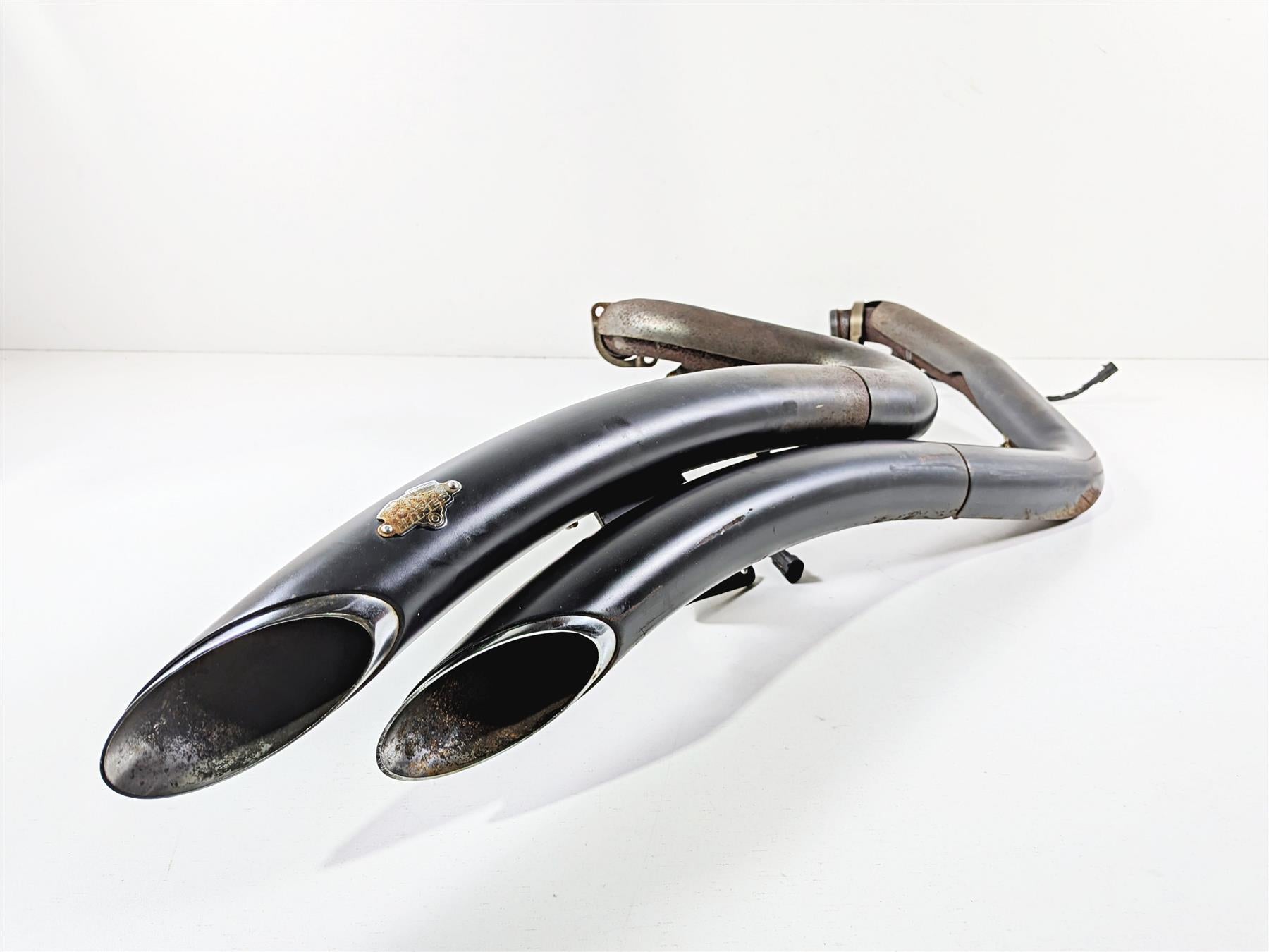 2011 Harley FXDF Dyna Fat Bob Vance Hines Big Radius 2-2 Exhaust System 46071 {{ shop.shopifyCountryName }} - Mototech271