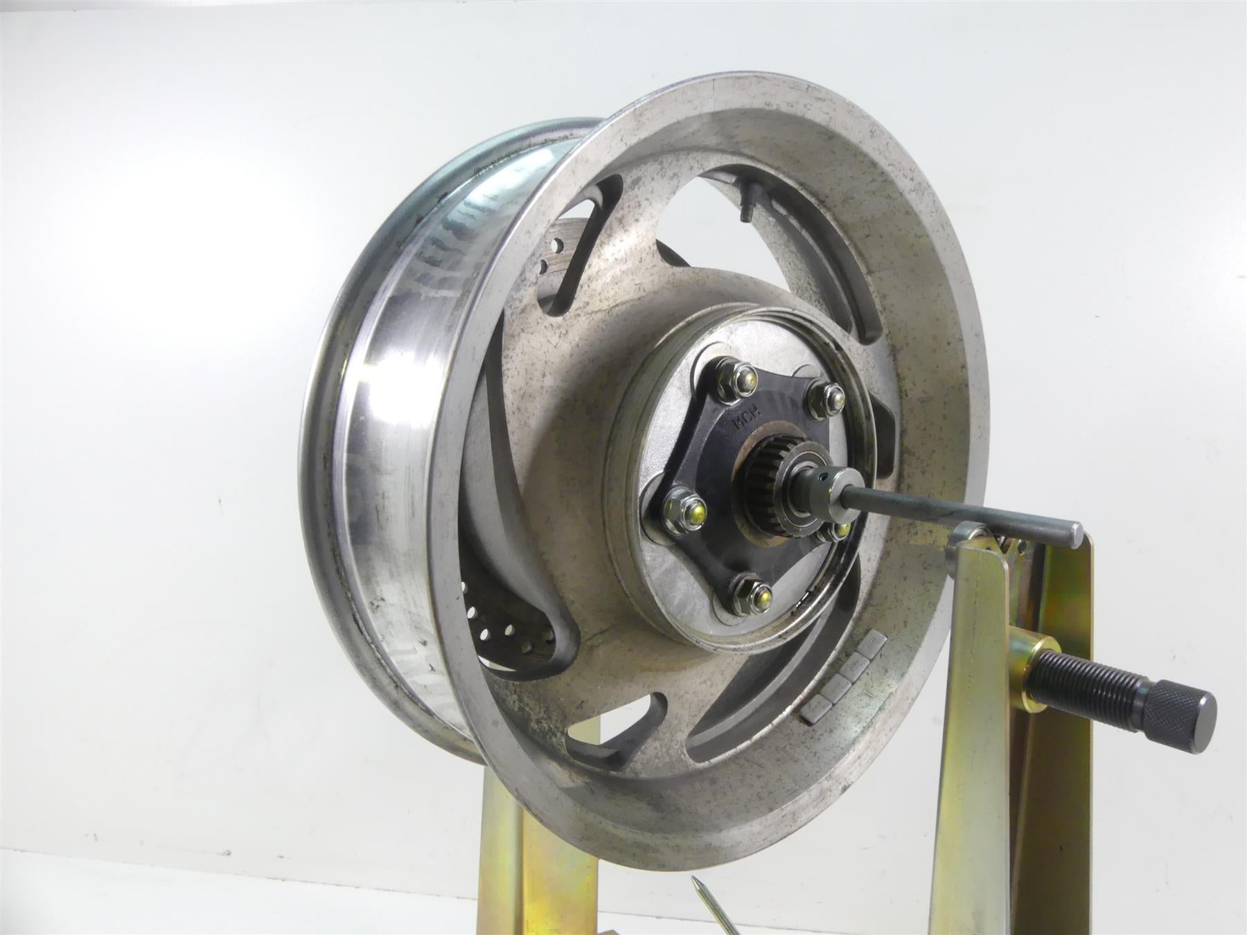 2003 Honda VTX1800R Straight Rear Cast Wheel Rim 16x5 42650-MCH-010 {{ shop.shopifyCountryName }} - Mototech271