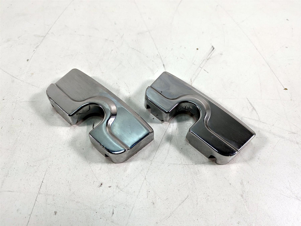 2000 Harley Dyna FXDL Low Rider Kuryakyn Scorpion Chrome Sparkplug Cover Set for Big Twins K8323 {{ shop.shopifyCountryName }} - Mototech271