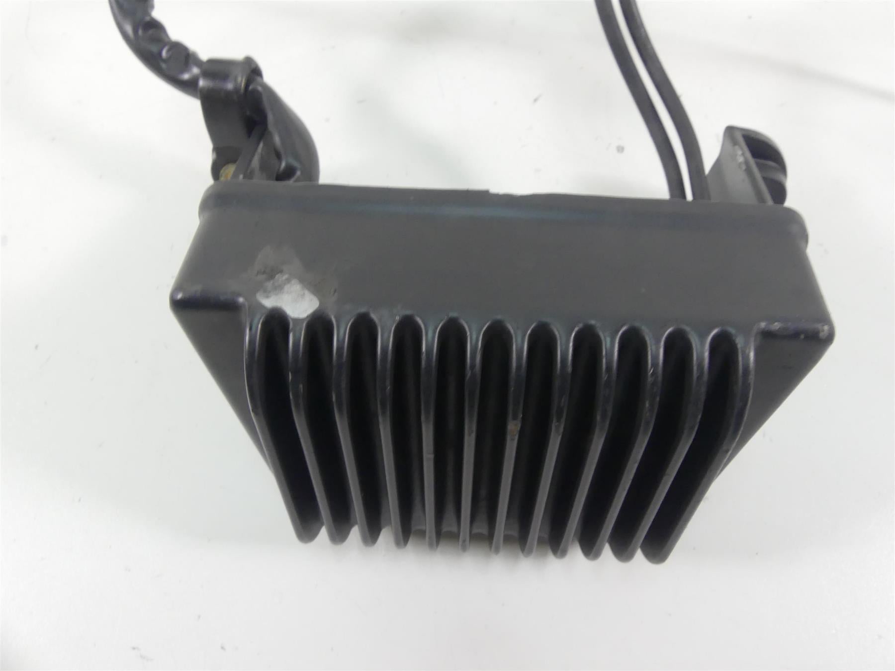 2005 Harley Touring FLHRSI Road King Rectifier Voltage Regulator 74505-04 {{ shop.shopifyCountryName }} - Mototech271