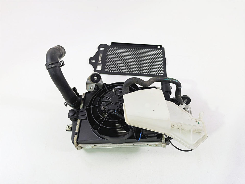 2017 BMW R1200 GS K50 Right Radiator + Reservoir Fan & Cover Set 17118546416 {{ shop.shopifyCountryName }} - Mototech271