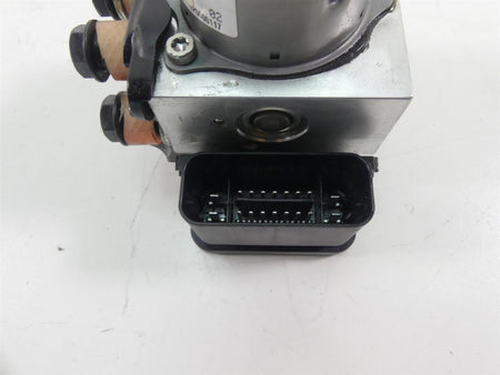 2017 Triumph Thruxton 1200R Abs Brake Pump Module Unit T2021931 {{ shop.shopifyCountryName }} - Mototech271