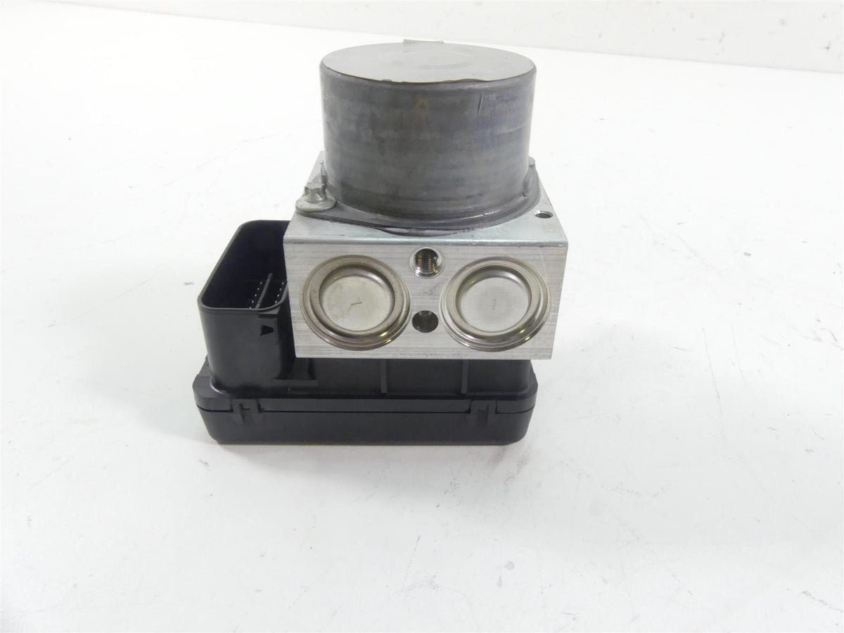 2018 Mv Agusta Brutale 800 RR Abs Brake Pump Module Unit 8000B9884 {{ shop.shopifyCountryName }} - Mototech271