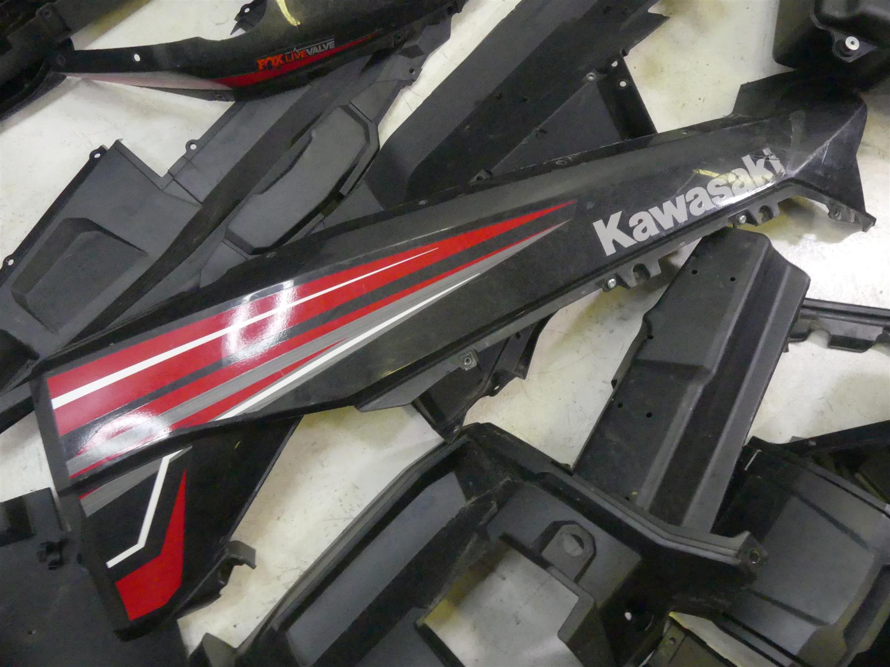 2021 Kawasaki Teryx KRX1000 KRF1000 Oem Fairing Plastics Cover Tank Door Panel {{ shop.shopifyCountryName }} - Mototech271