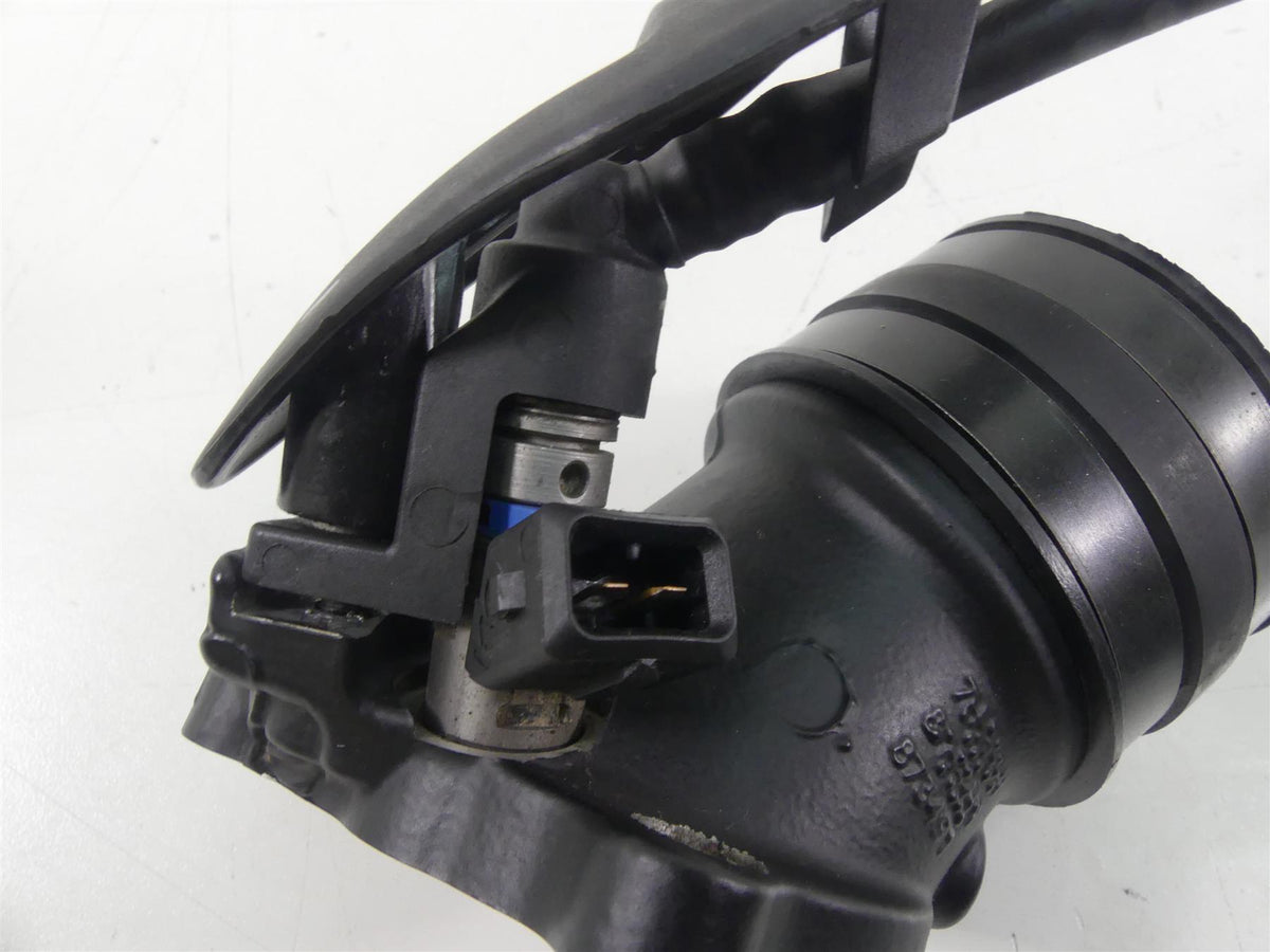 2014 Moto Guzzi Griso 1200 SE 8V Fuel Injector & Mount Set 976555 {{ shop.shopifyCountryName }} - Mototech271