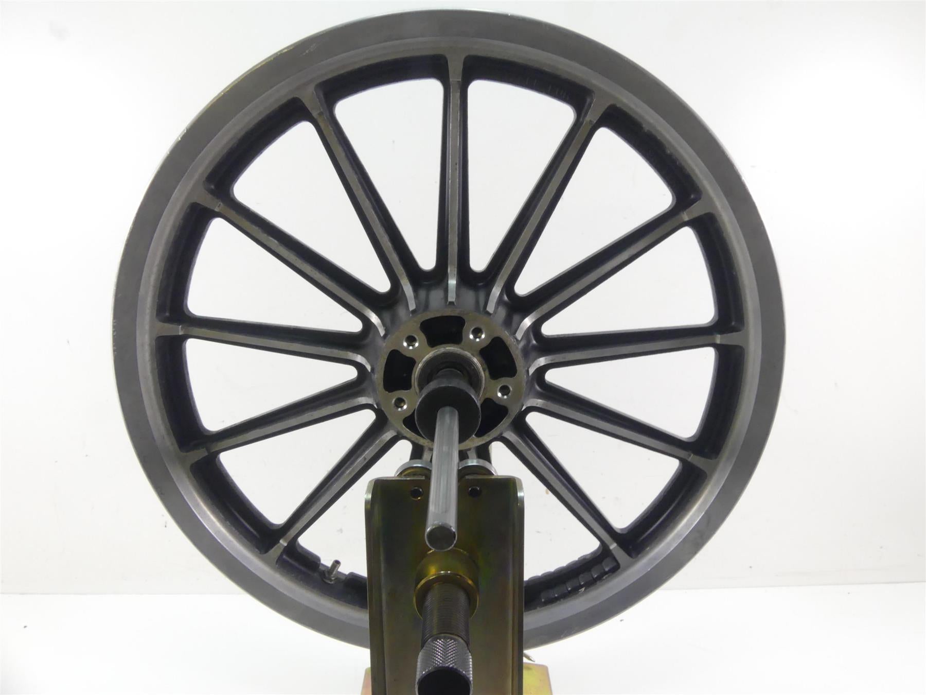 1999 Harley Dyna FXDS Convertible Straight Front 13 Spoke Wheel 19x2.15 43499-96 {{ shop.shopifyCountryName }} - Mototech271
