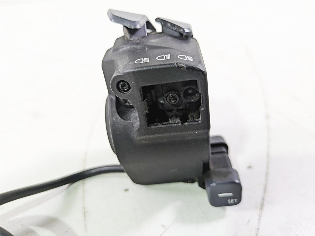 2022 KTM 1290 Super Adventure S Left Hand Control Switch READ 61711070100 {{ shop.shopifyCountryName }} - Mototech271
