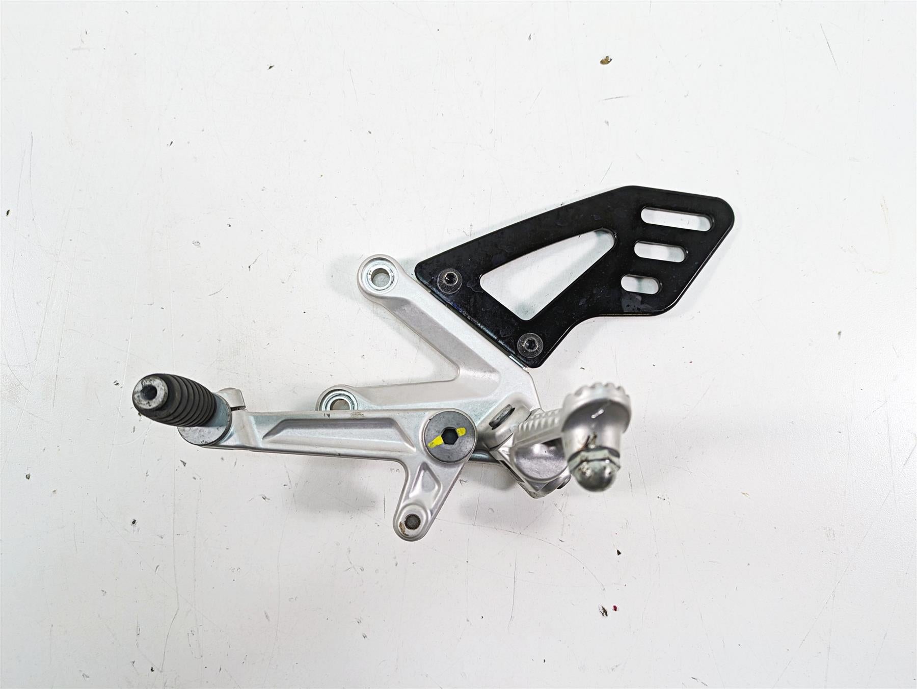 2020 Aprilia Tuono V4 Factory Left Front Footpeg & Shifter 897829 {{ shop.shopifyCountryName }} - Mototech271