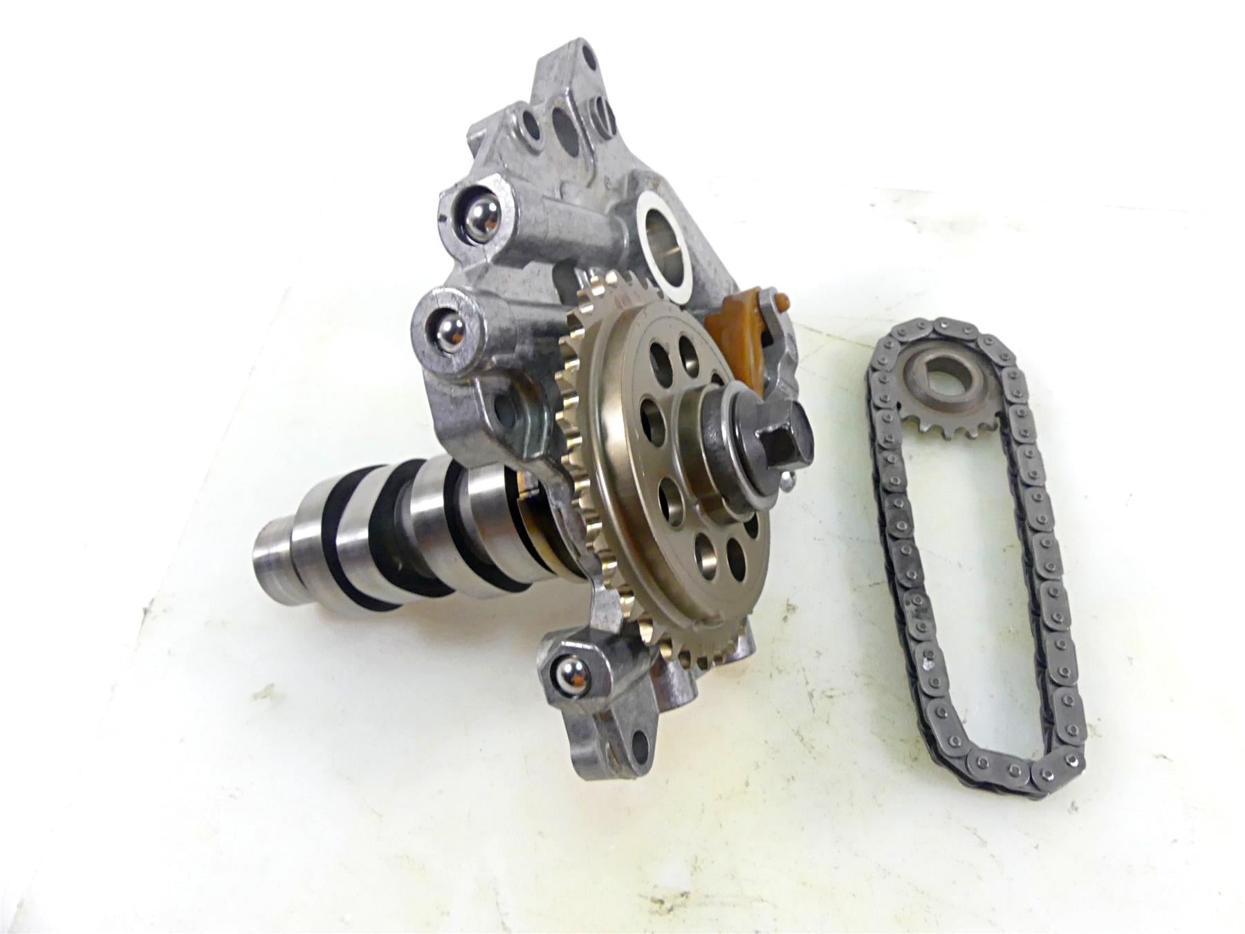 2020 Harley Softail FXST Standard Camshaft Cam Shaft Support Plate Set 25400133 {{ shop.shopifyCountryName }} - Mototech271