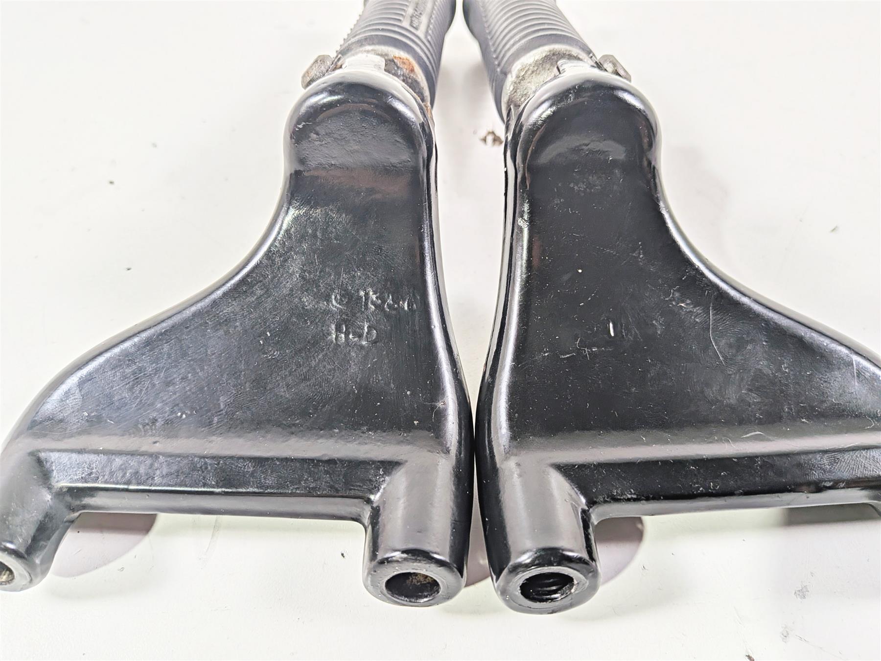 2006 Harley Sportster XL1200 C Rear Passenger Foot Peg Set 249315-04 {{ shop.shopifyCountryName }} - Mototech271