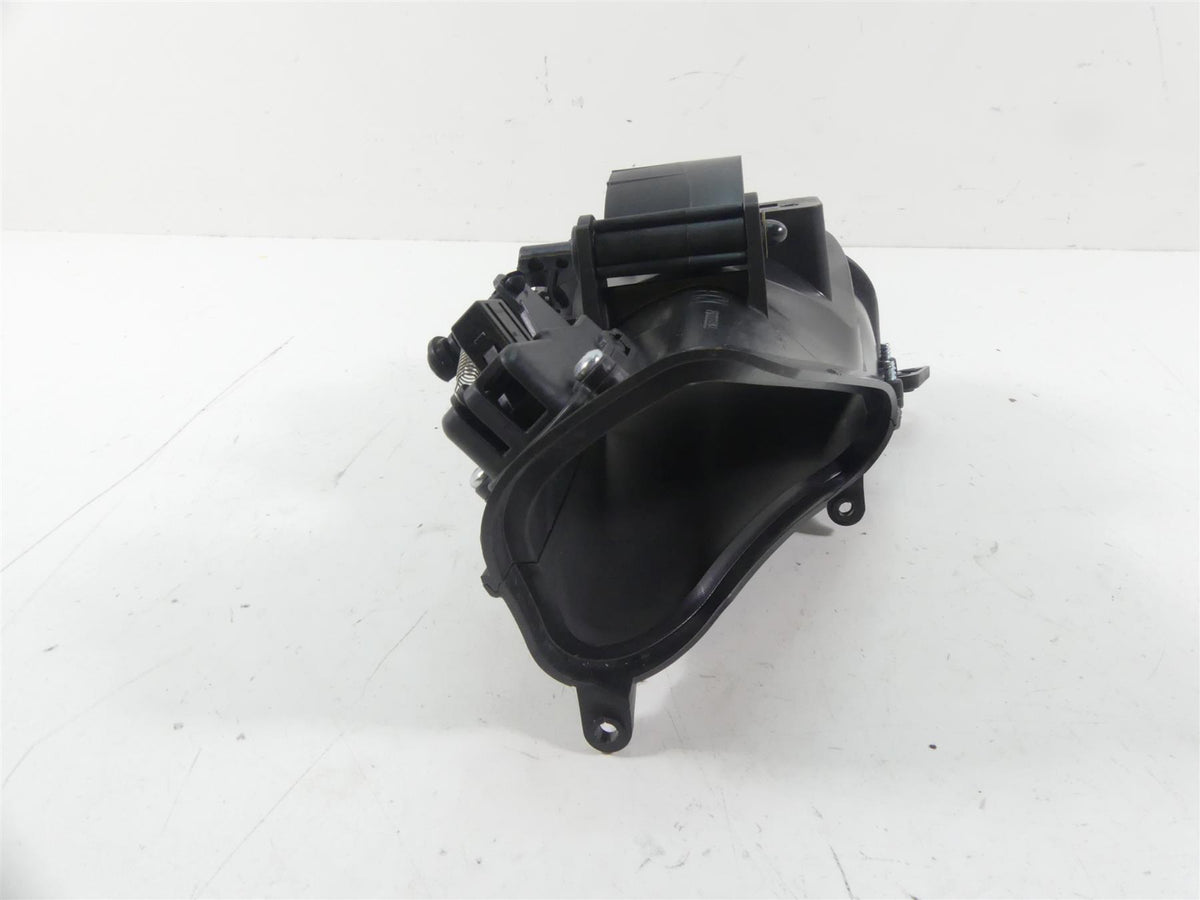 2016 Harley Touring FLTRX Road Glide Right Air Duct Intake Vent Ram 29200067 {{ shop.shopifyCountryName }} - Mototech271